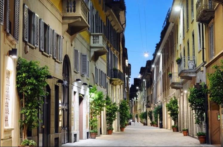 Shop for rent in Milano