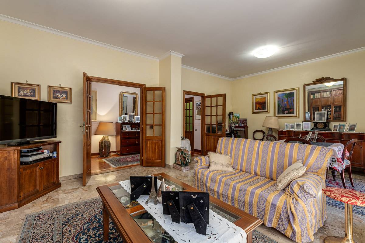  roma vendita quart: trieste coldwell banker royal re