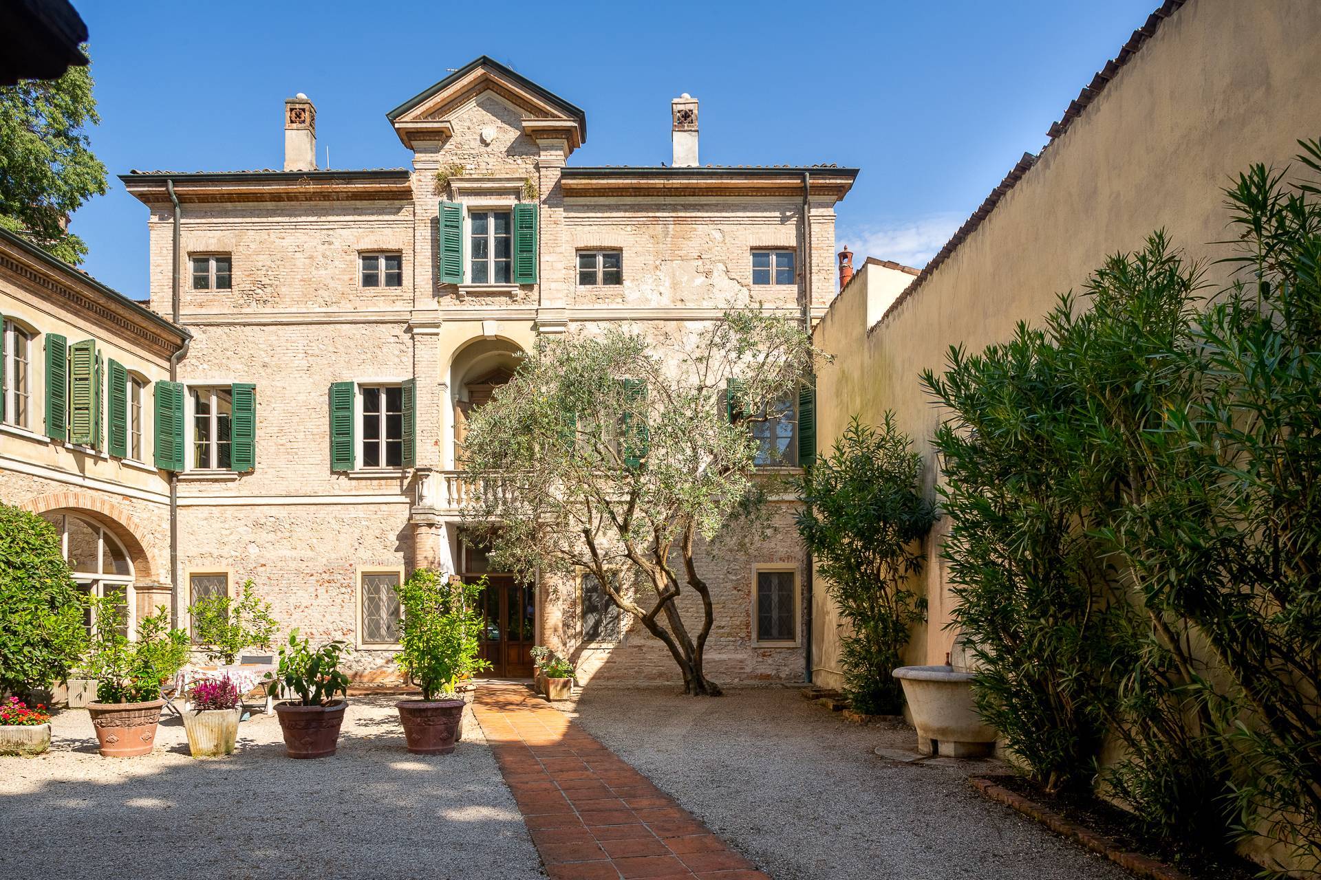Villa storica in vendita a Castiglione delle Stiviere