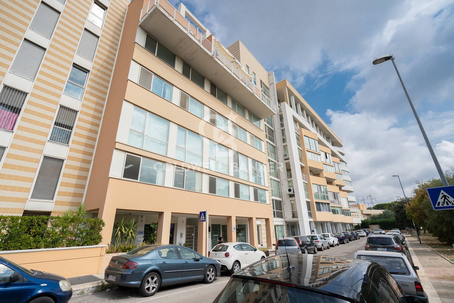 Ufficio in vendita a Bari - Zona: Picone