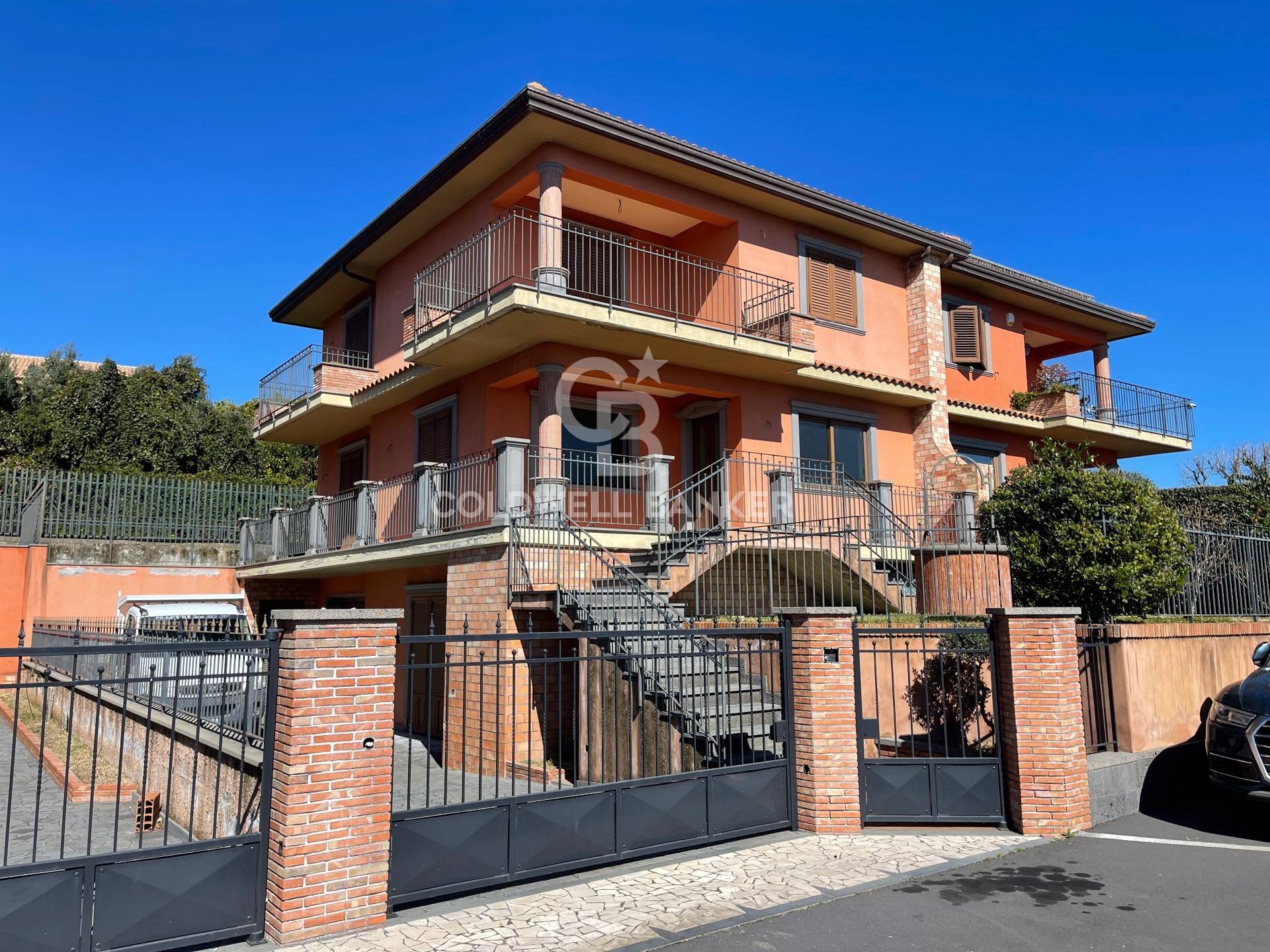 Villa bifamiliare in vendita a San Gregorio di Catania