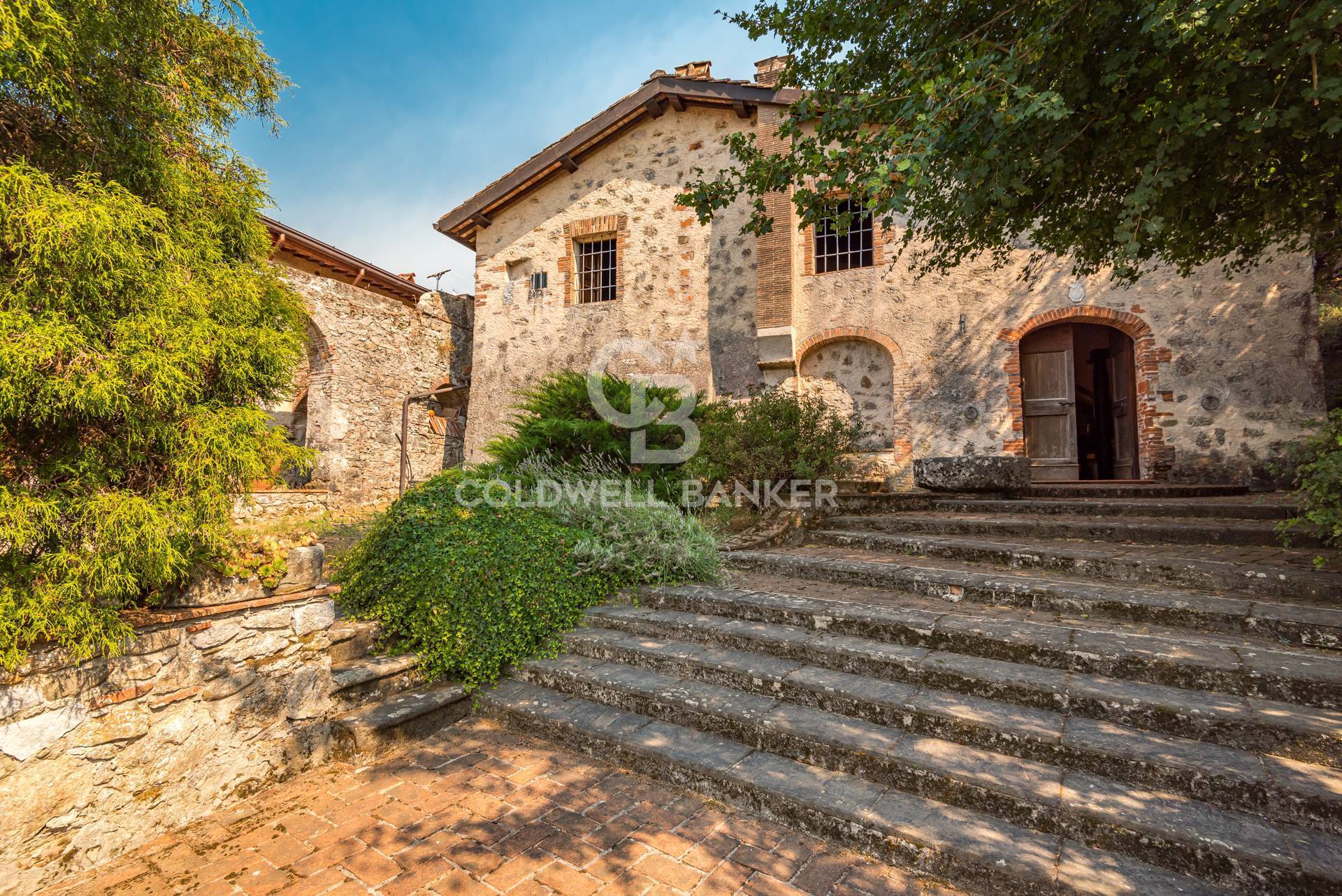 Loft - openspace in vendita a Camaiore