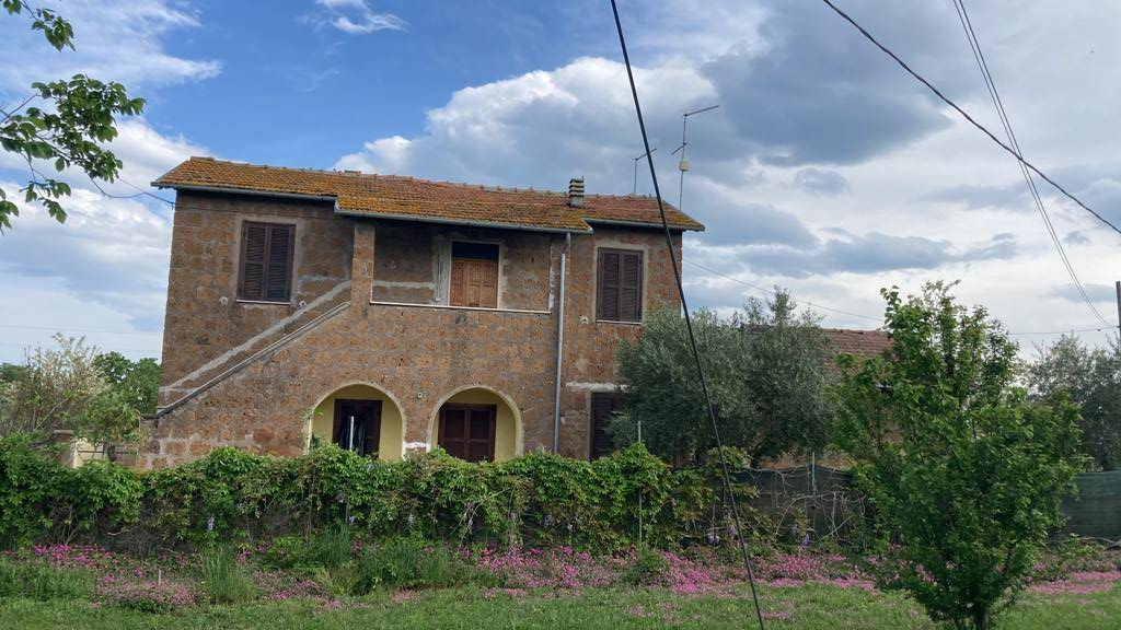 Rustico/Casale/Corte in vendita a Civita Castellana