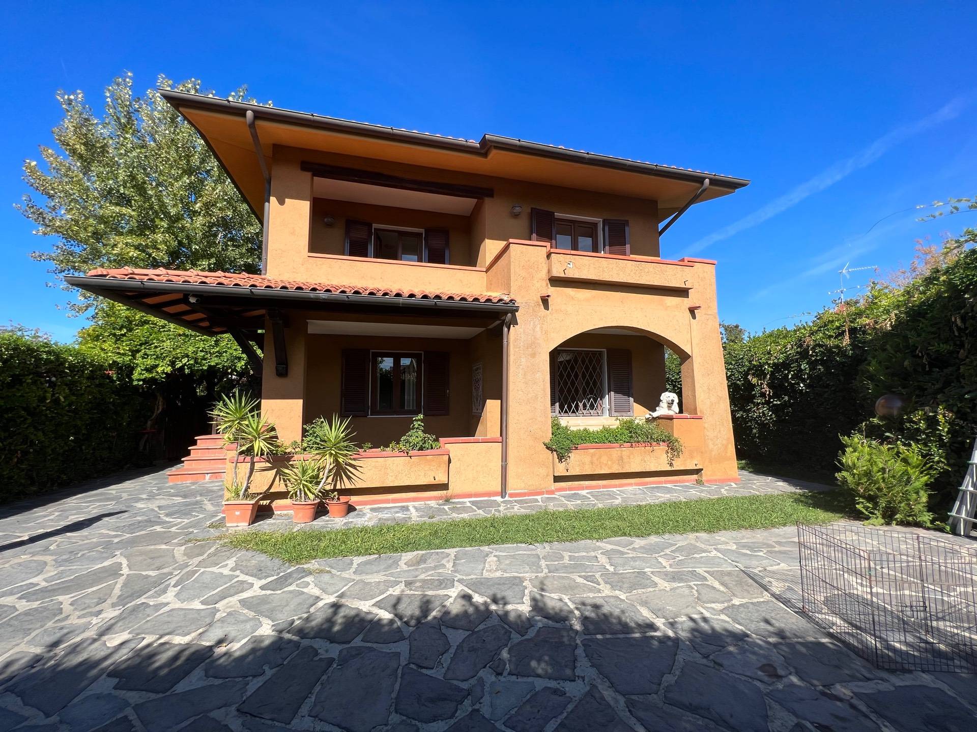 Villa in vendita a Forte dei Marmi