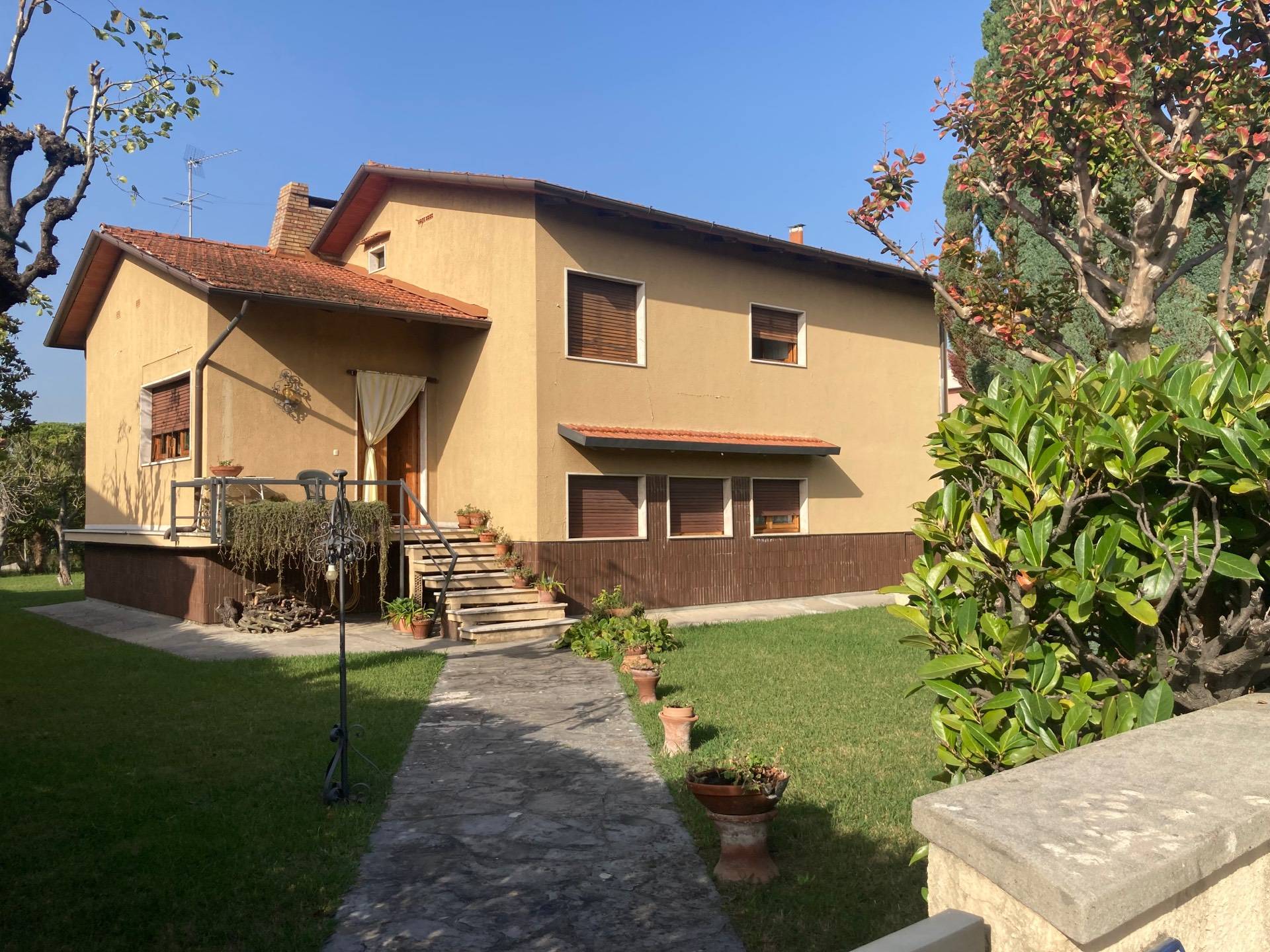 Villa for sale in Forte dei Marmi