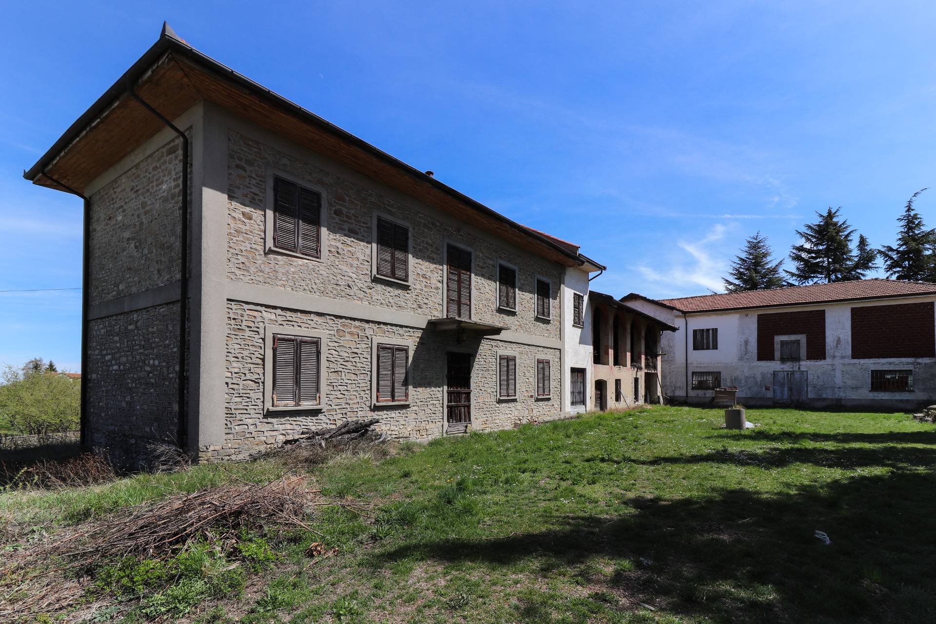 Rustico in vendita a Serravalle Langhe (CN)