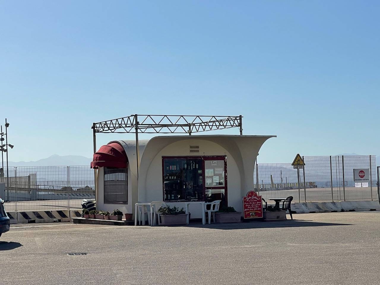 Attività commerciale in vendita a Golfo Aranci