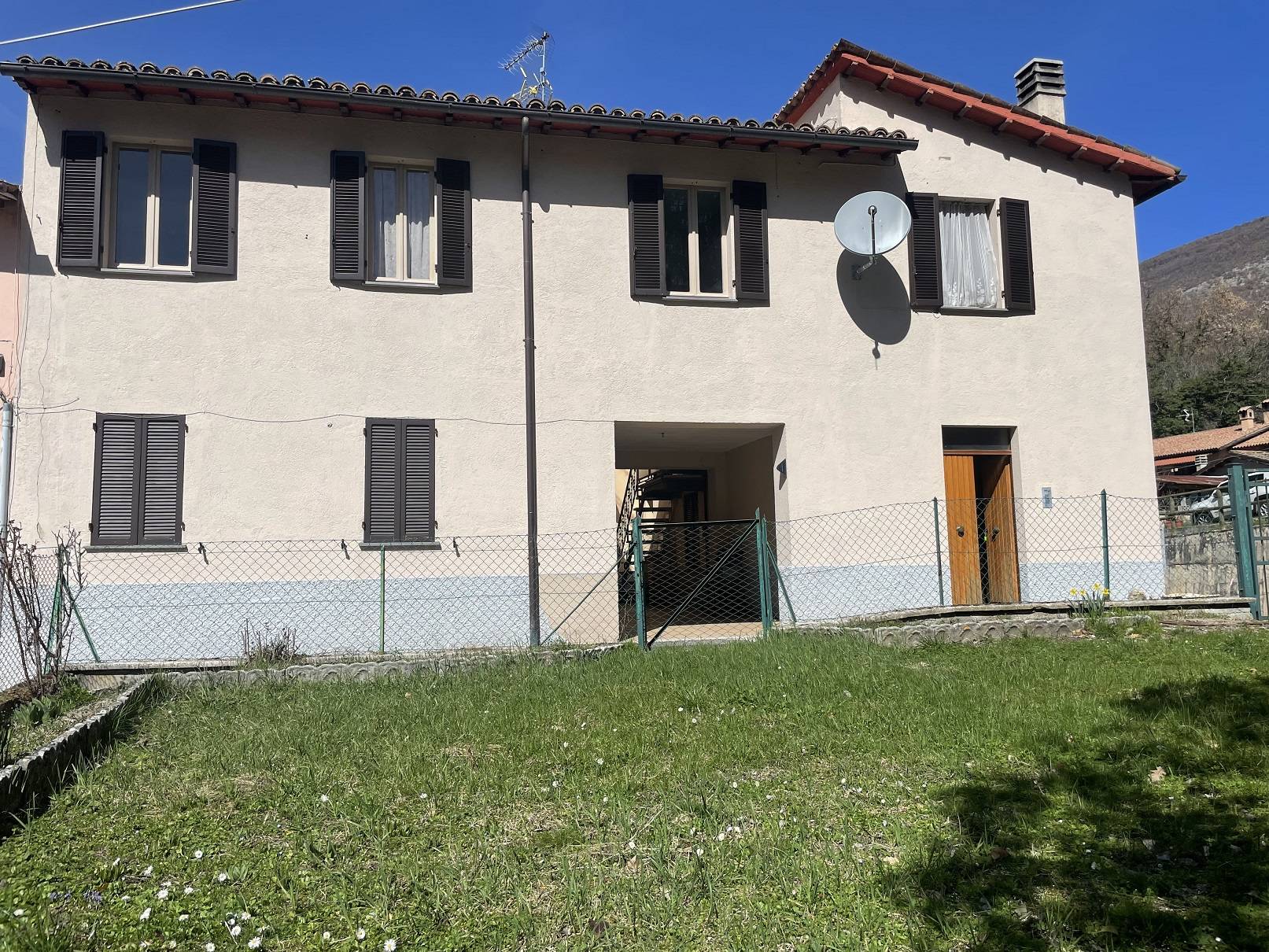 Casa semi indipendente in vendita a Preci - Zona: Borgo