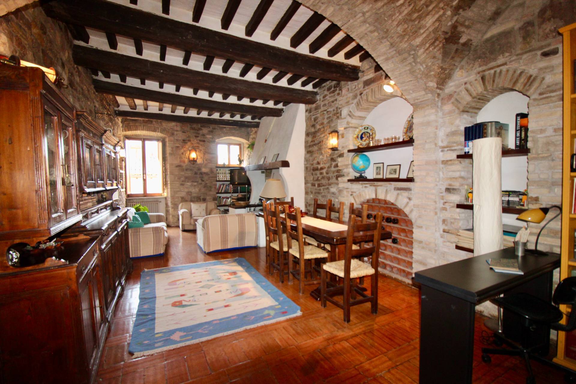 Casa semi indipendente in vendita a Assisi - Zona: Assisi centro