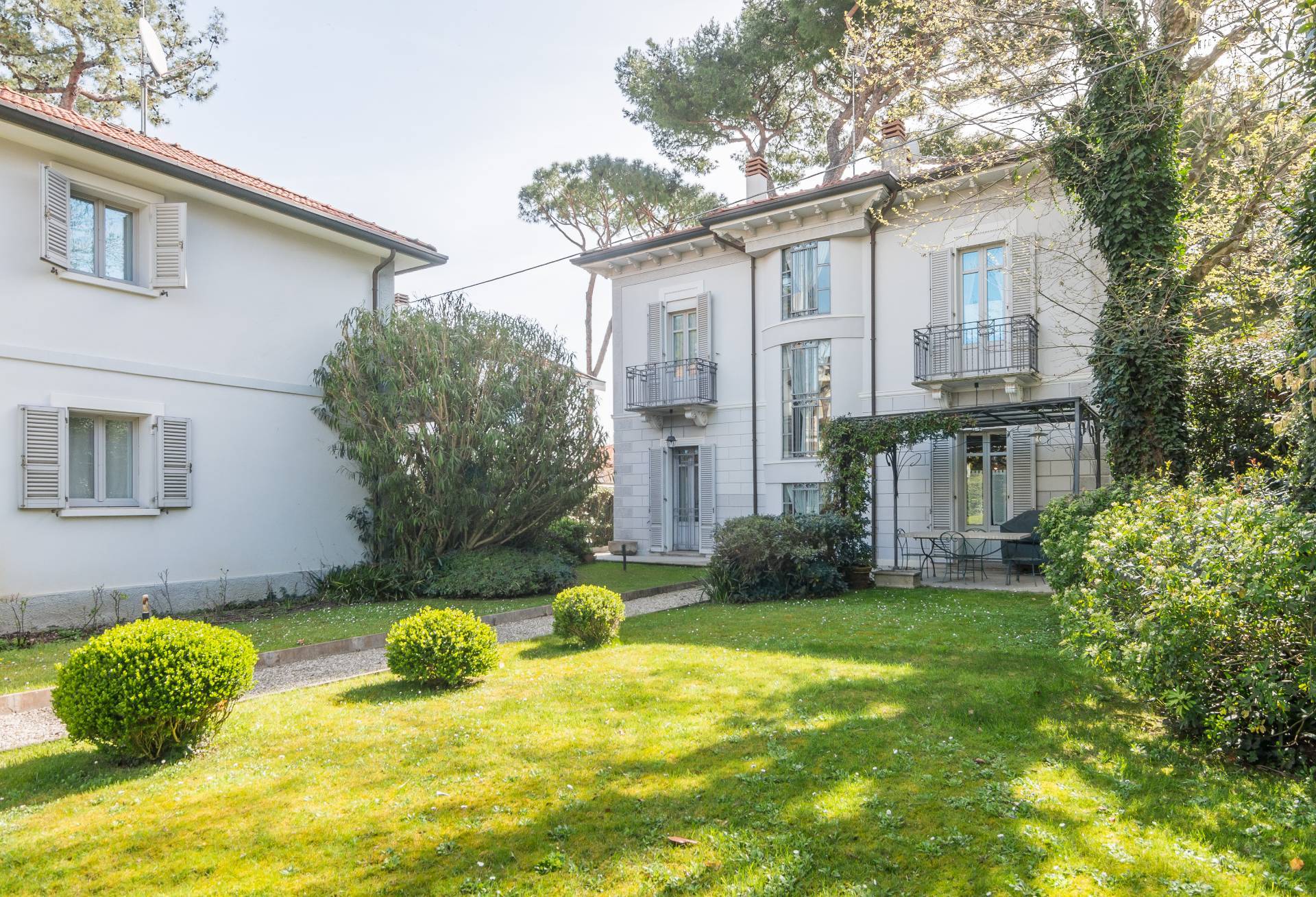 Villa in vendita a Riccione - Zona: ABISSINIA