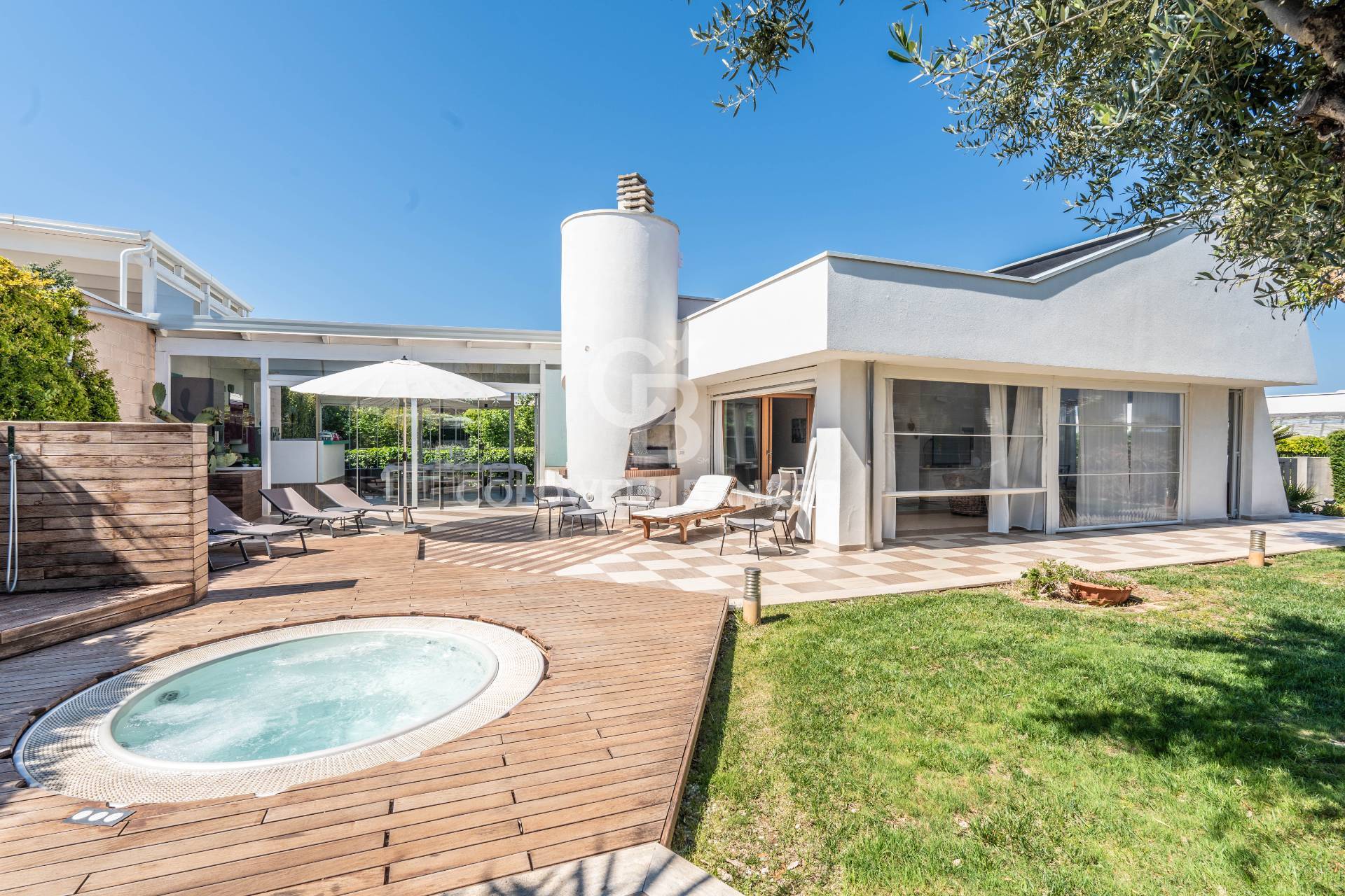 Villa in vendita a Polignano a Mare Cod. CBI094187763544