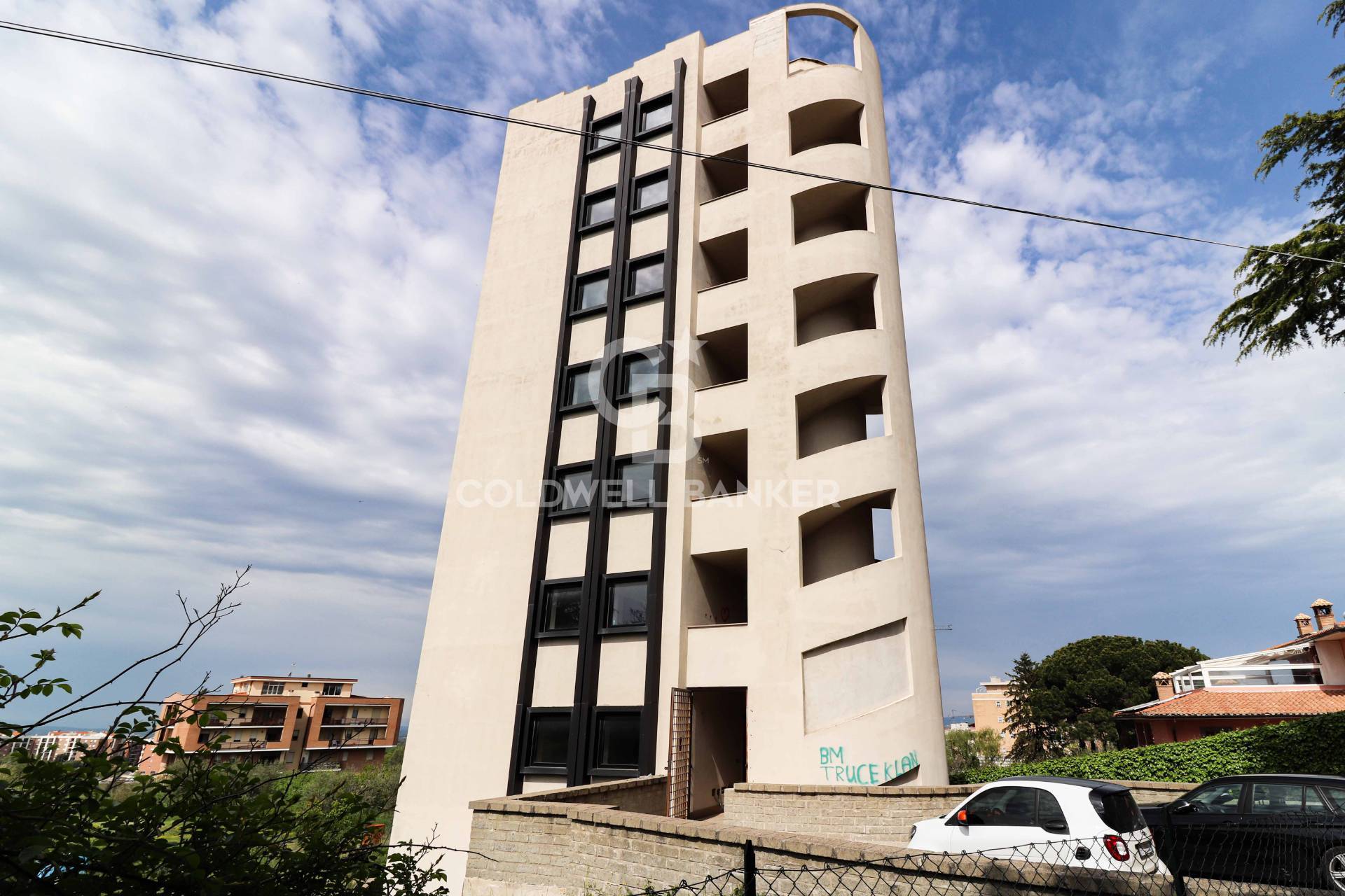 Directional building for sale in Viterbo