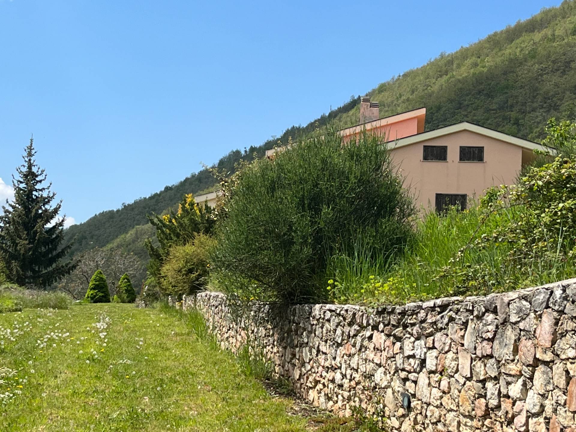 Villa in vendita a Vallo Di Nera (PG)