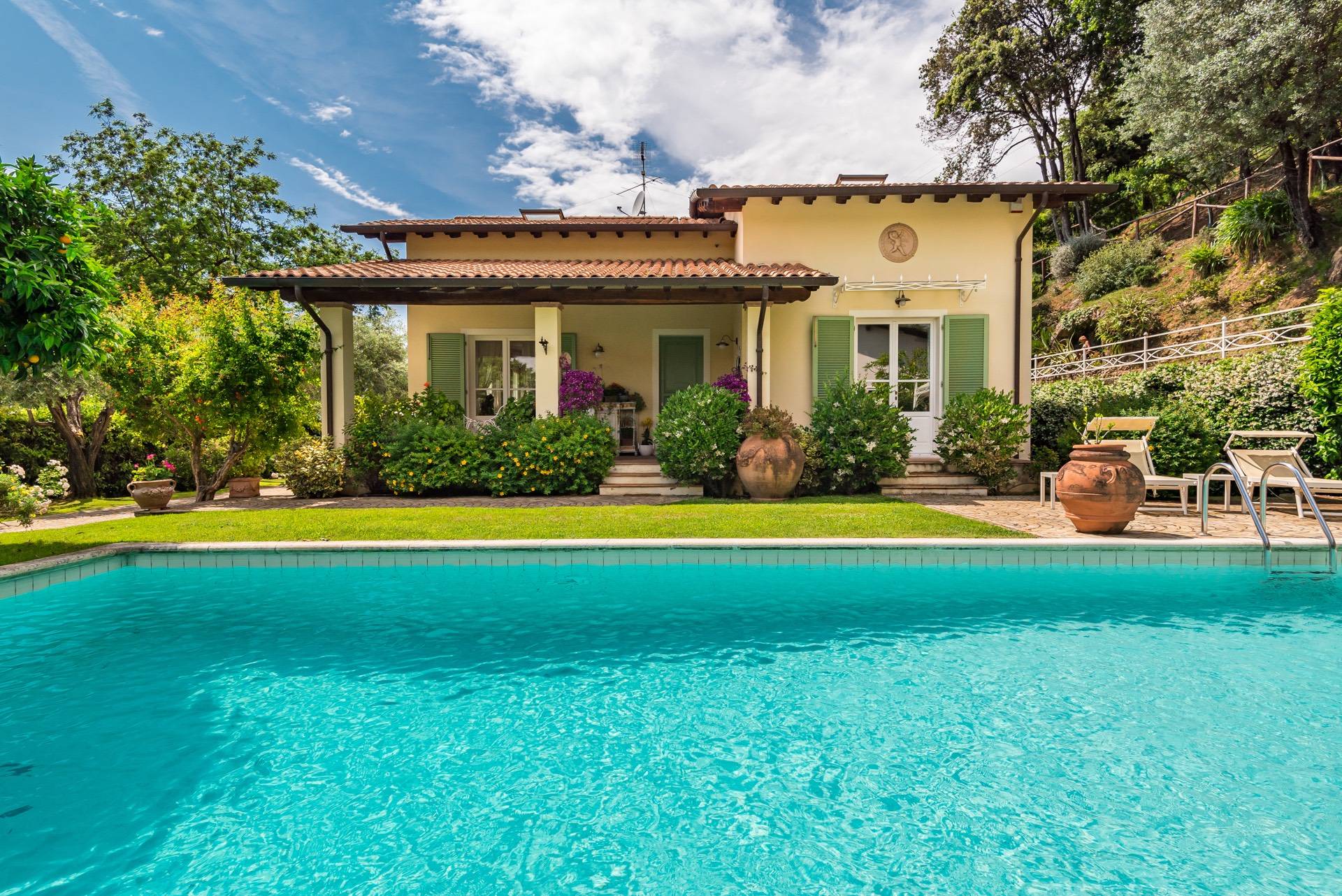 Villa in vendita a Pietrasanta - Zona: Strettoia