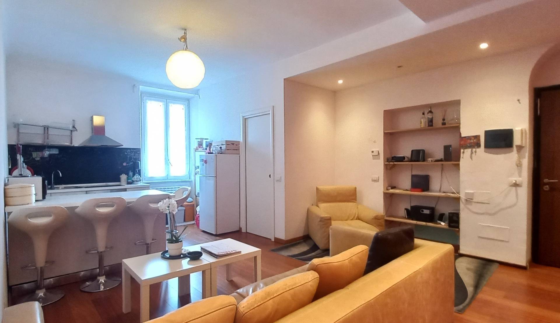 3 Rooms for rent in Milano Ref. CBI084-843-523