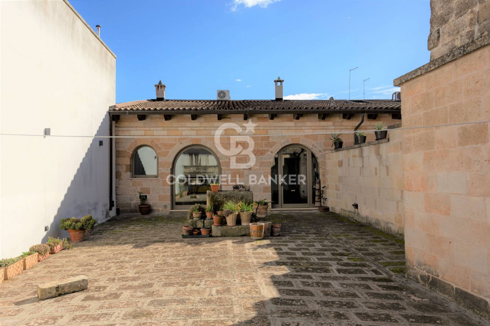 Stabile / Palazzo in vendita a San Cesario di Lecce