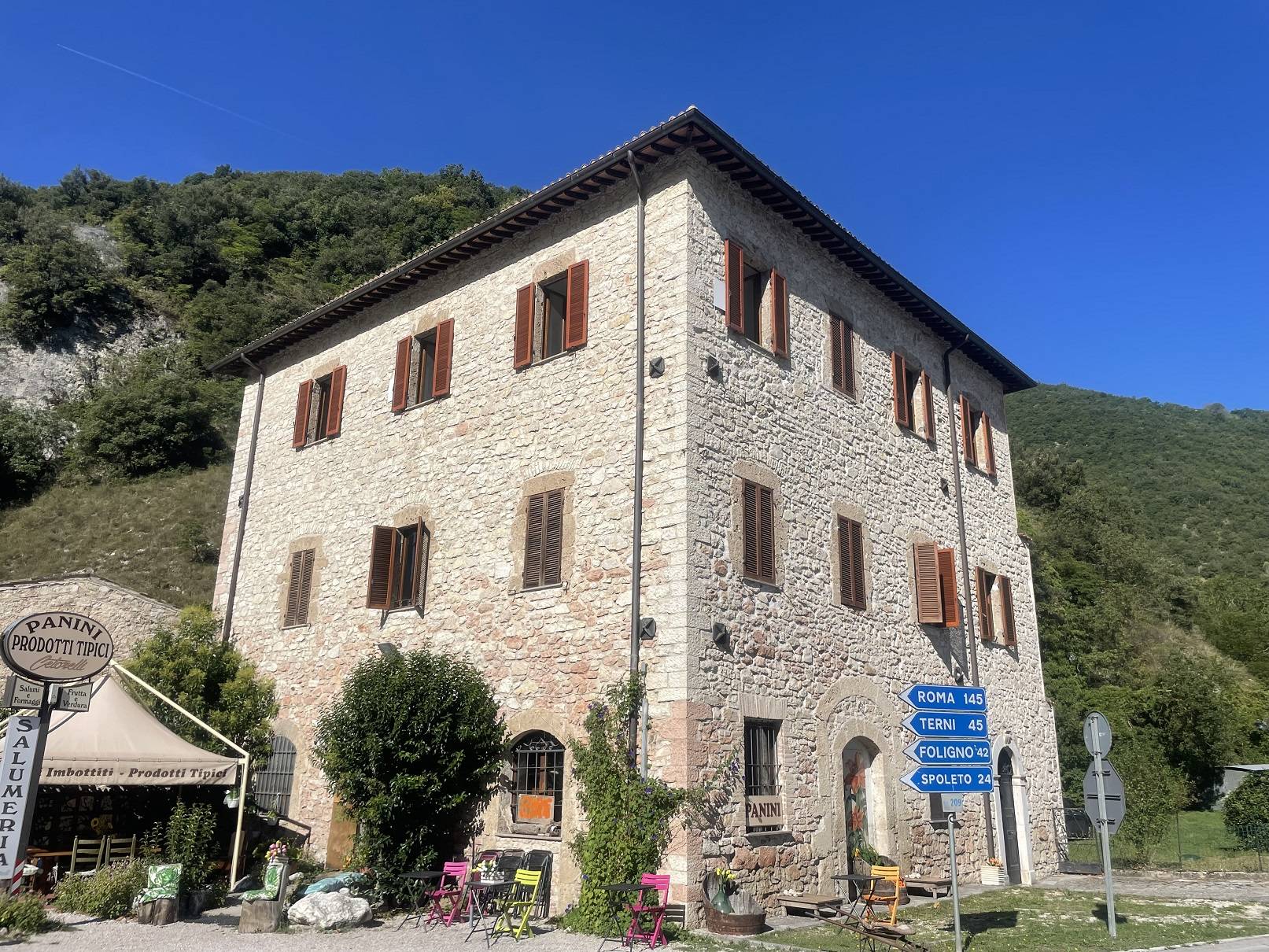 Appartamento in vendita a Borgo Cerreto, Cerreto Di Spoleto (PG)