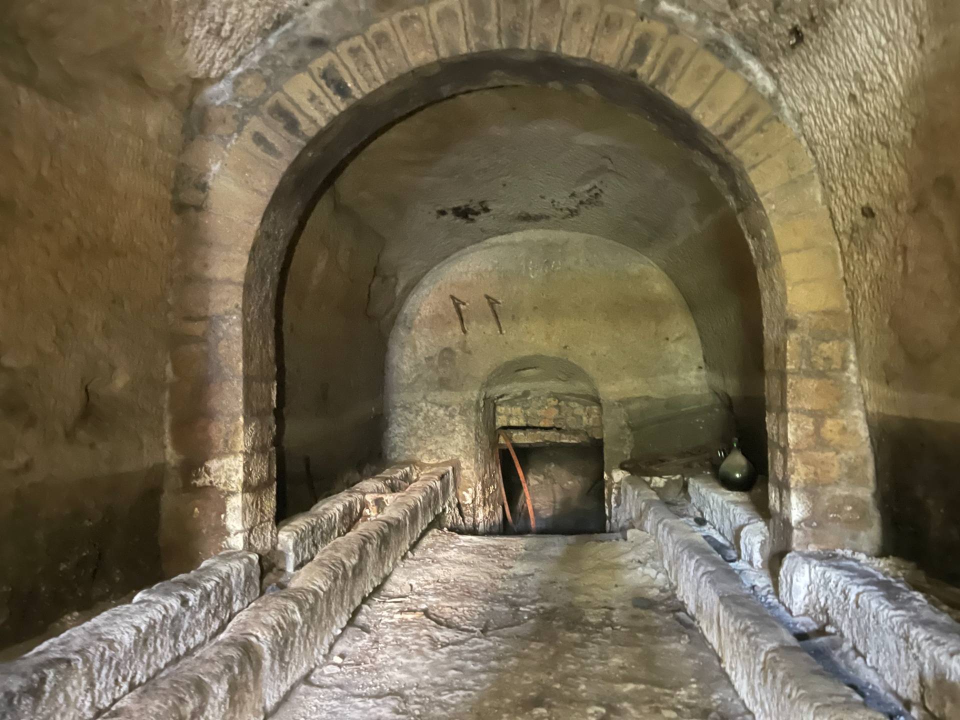 Magazzino in vendita a Caprarola
