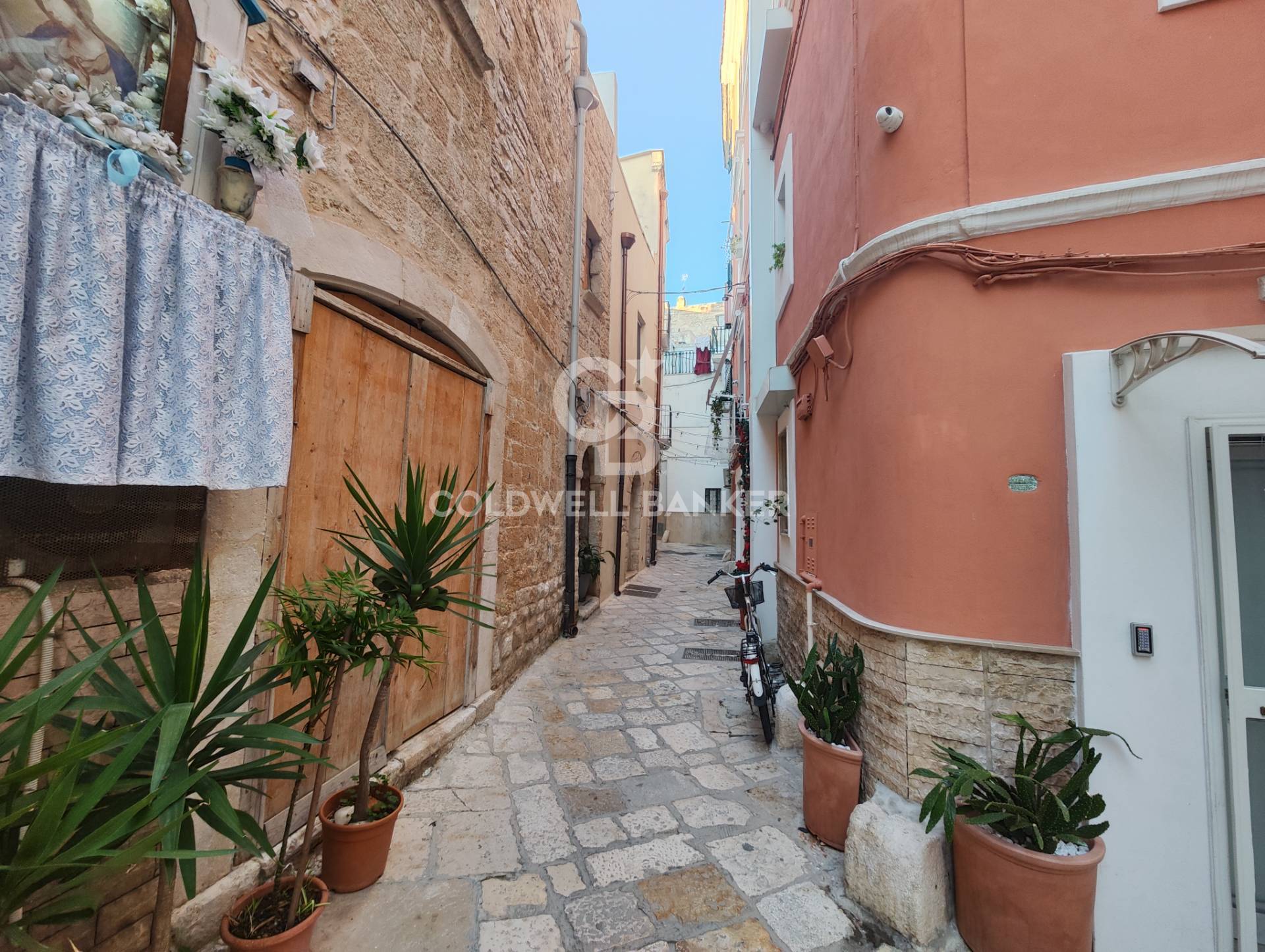 Indipendent house for sale in Bari Città Vecchia Ref. CBI094100463693