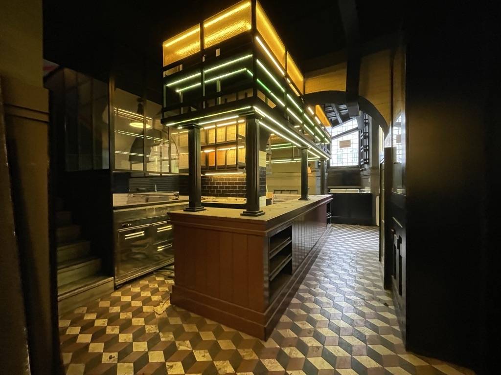 Locale commerciale in vendita a Roma