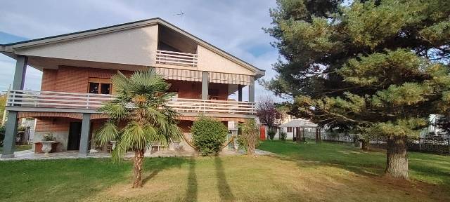 Villa in vendita a Sanfrè (CN)