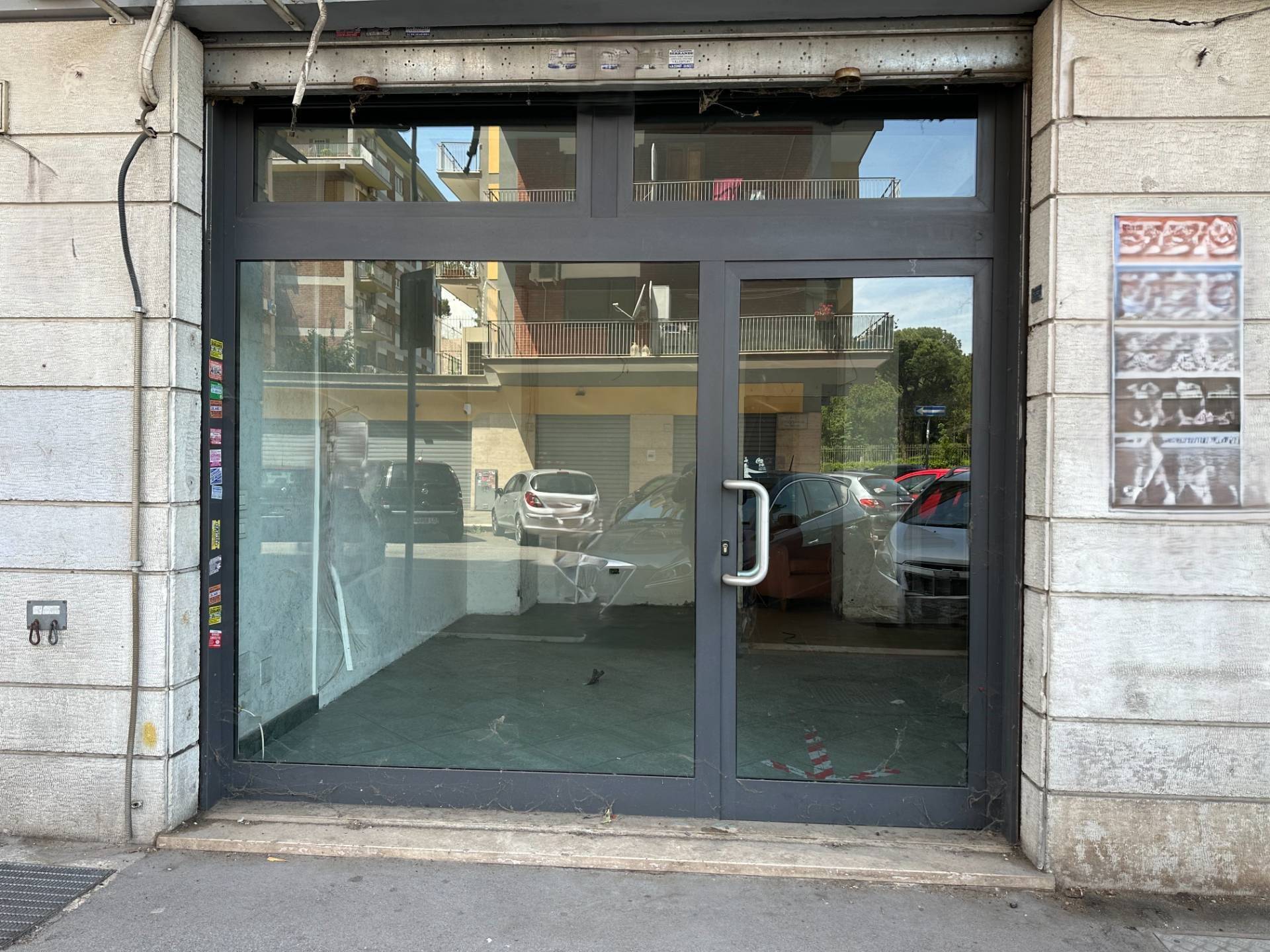 Locale commerciale in vendita a Roma