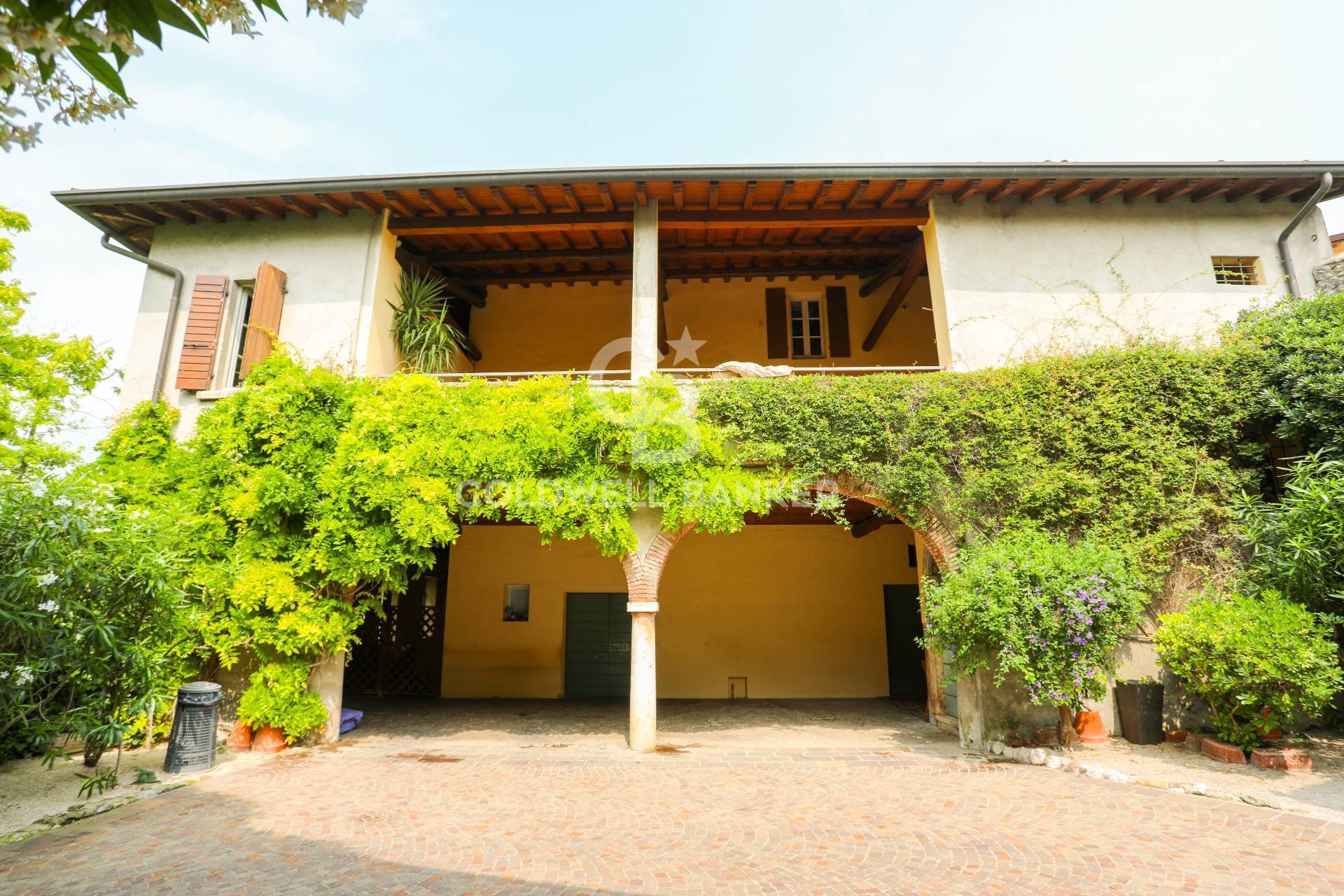 Rustico/Casale/Corte in vendita a Puegnago sul Garda