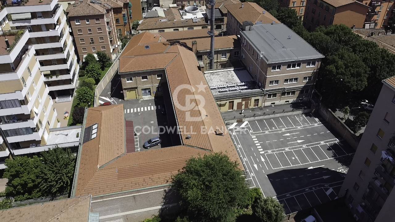 Edificio Direzionale in vendita a Bologna