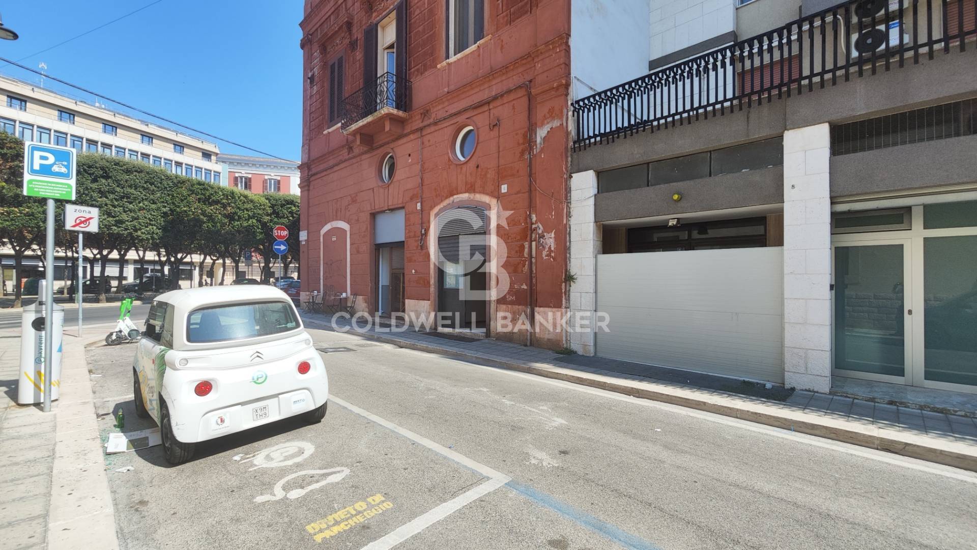 Locale commerciale in affitto a Bari