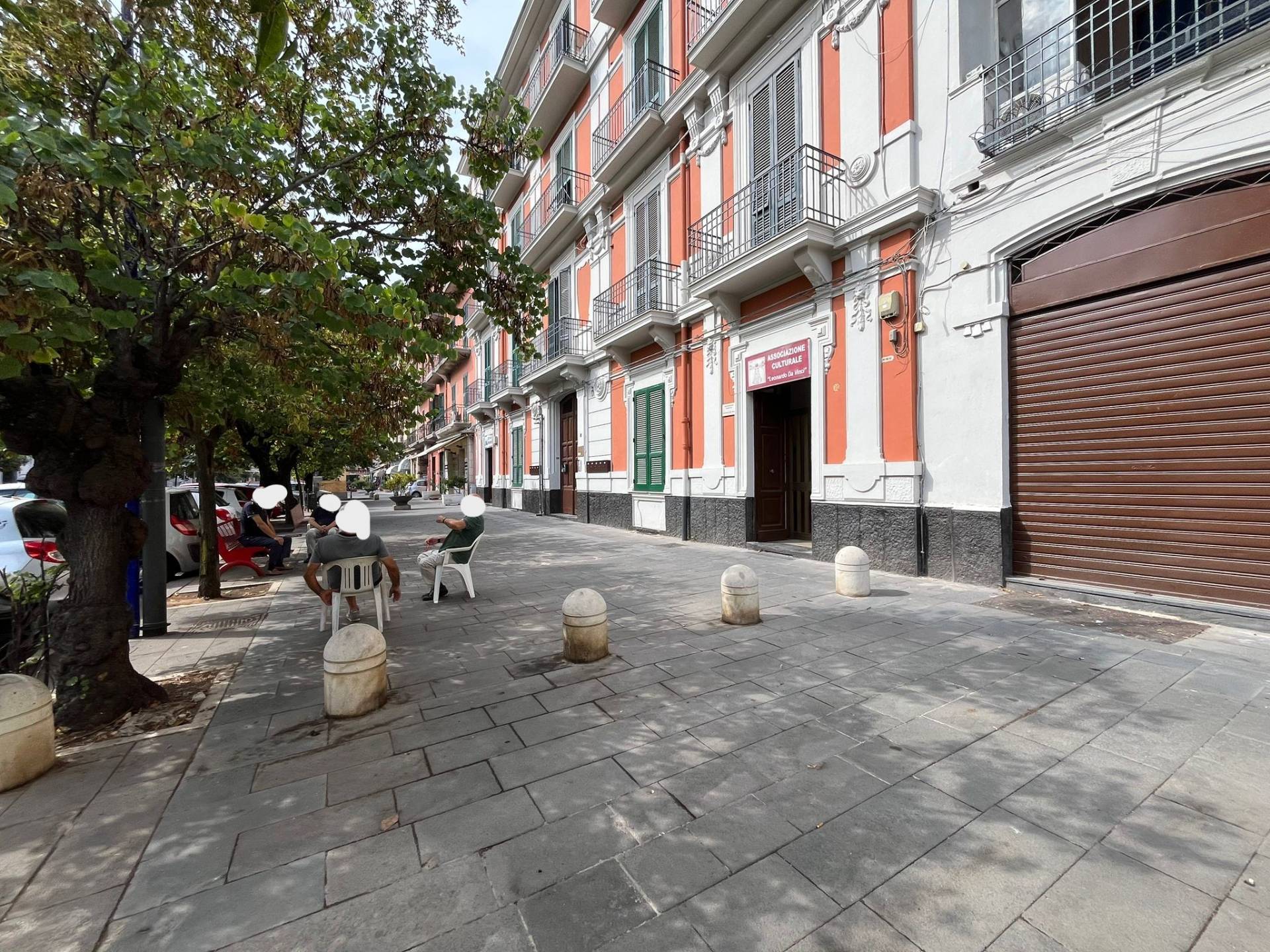 Negozio in affitto a Napoli