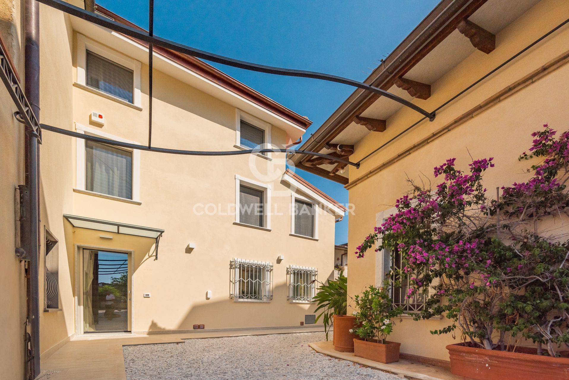 Casa semi indipendente in affitto a Seravezza