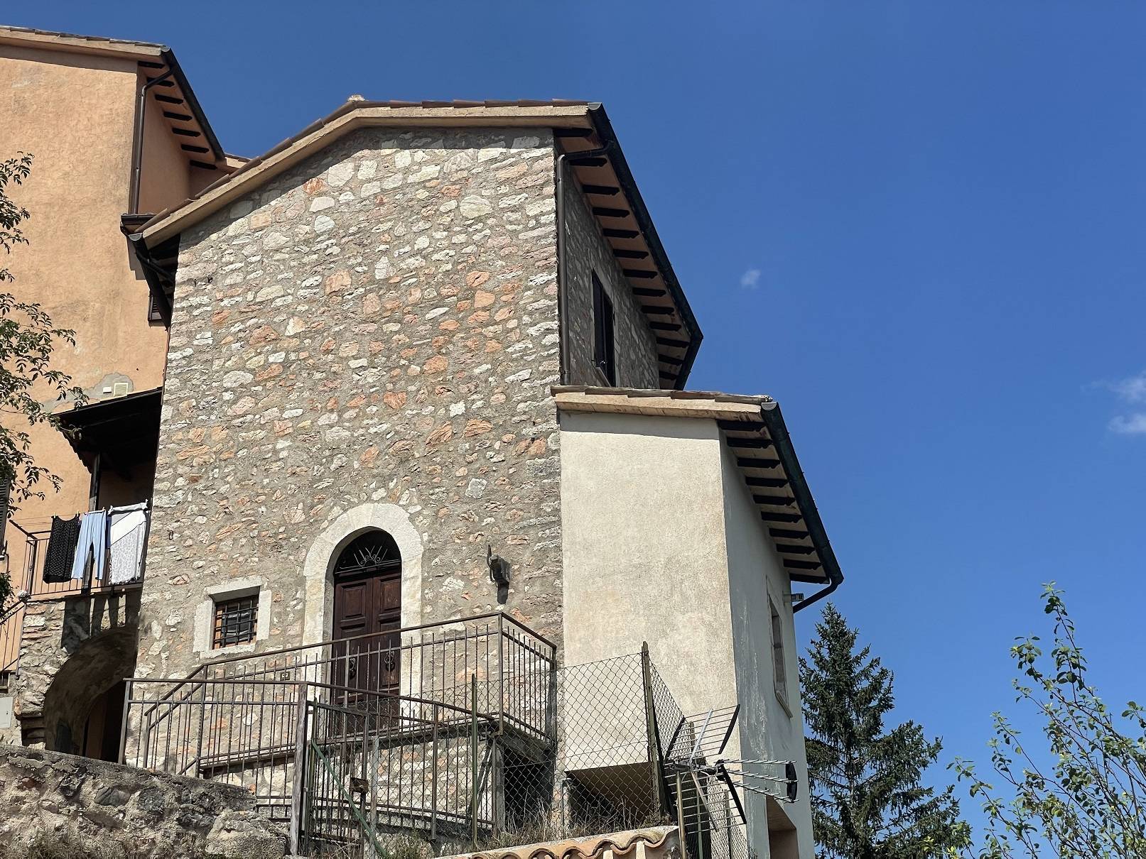 Casa semi indipendente in vendita a Cerreto di Spoleto