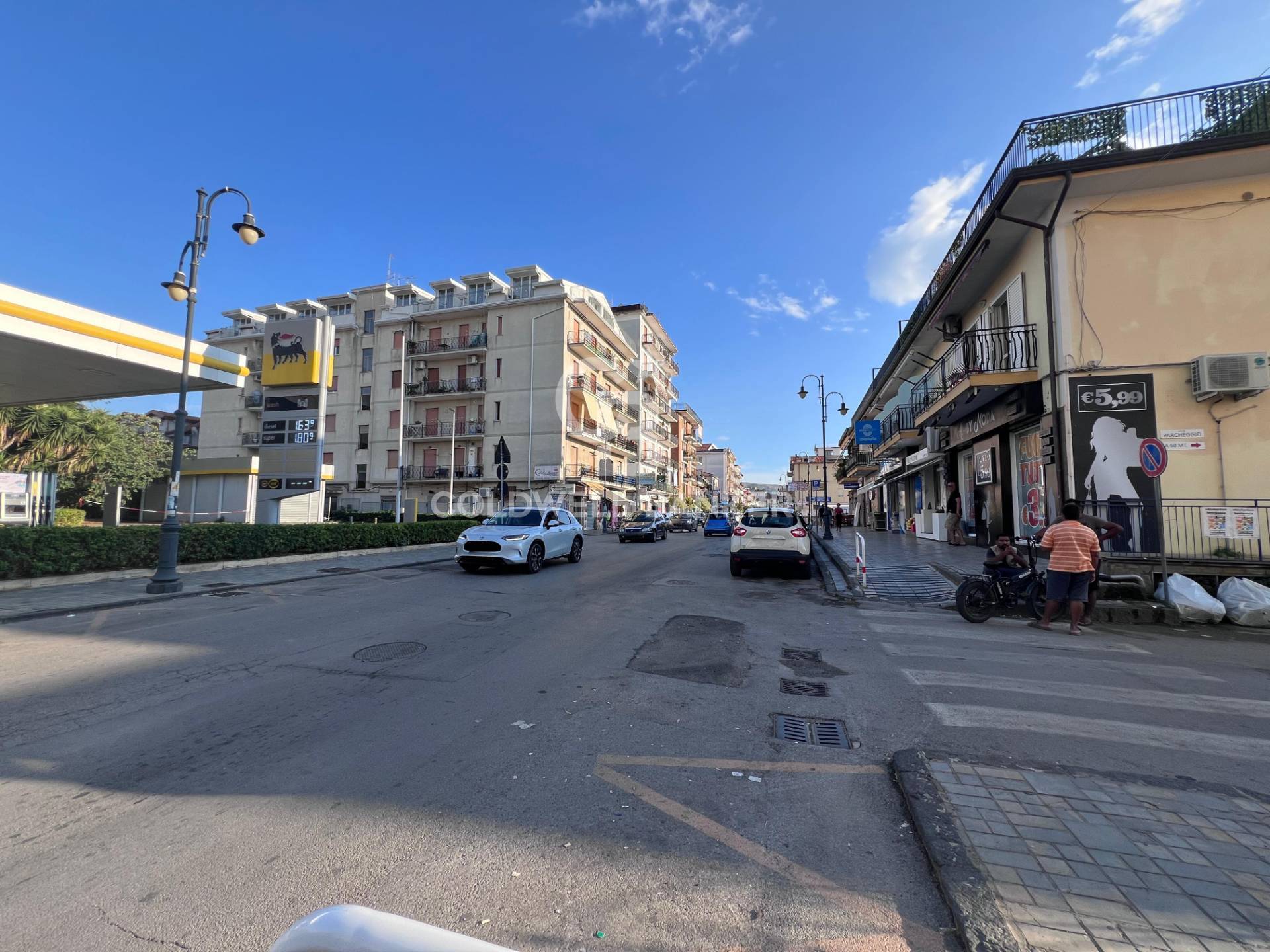 Box o garage in vendita a Agropoli
