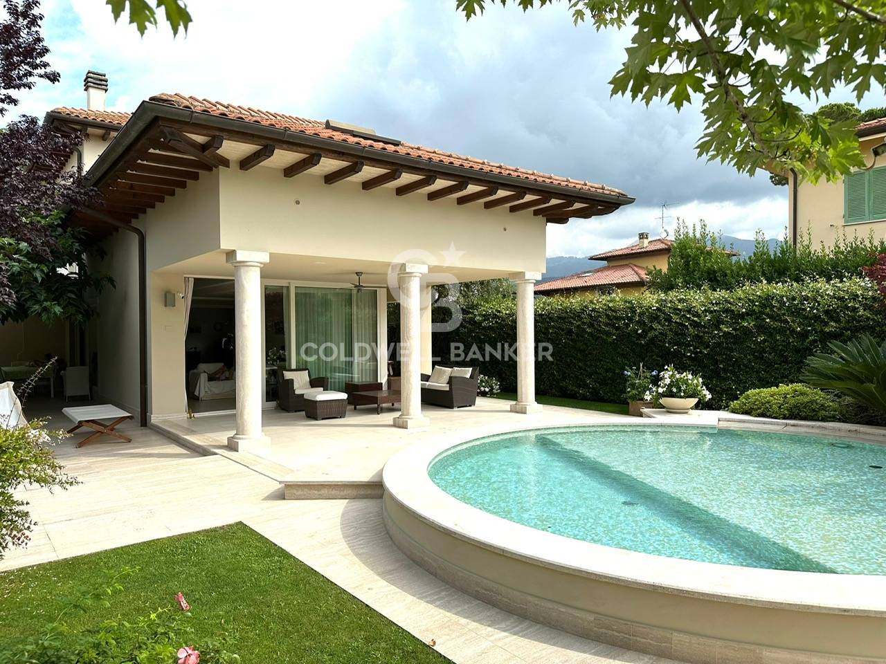 Villa in vendita a Forte dei Marmi