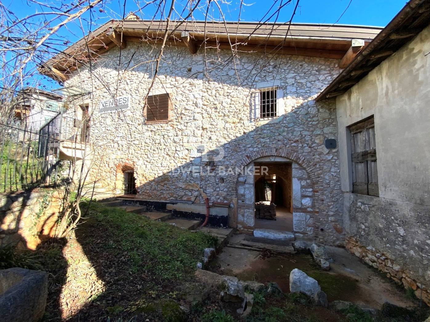 2 locali in vendita a Serle