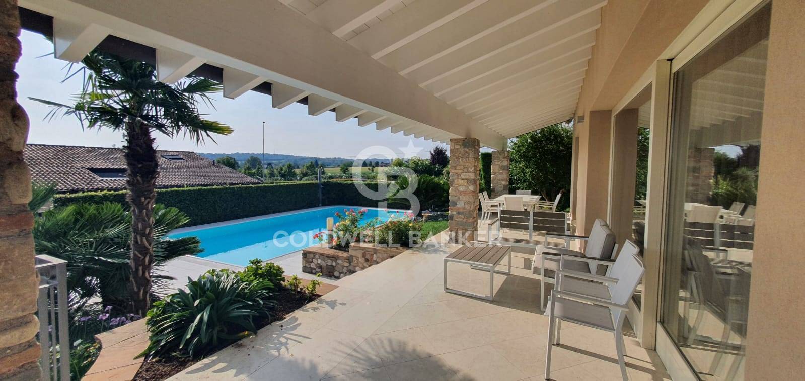 Villa for sale in Padenghe sul Garda