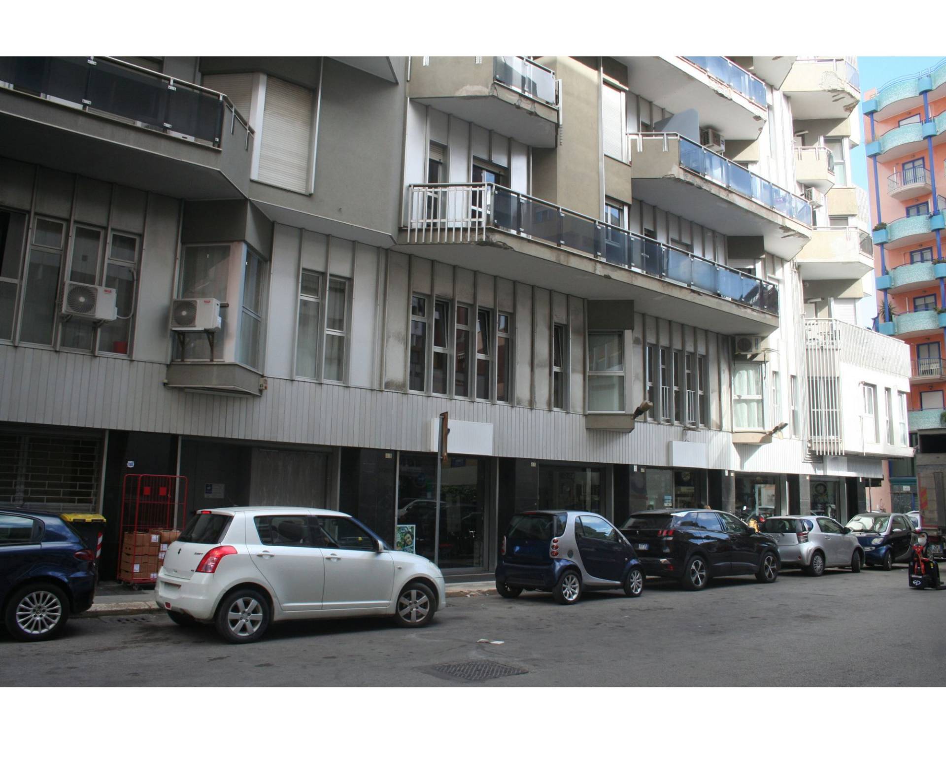 Locale commerciale in vendita a Barletta