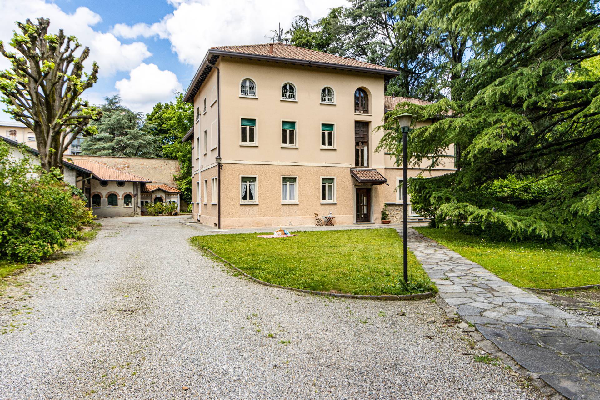 Villa in vendita a Monza