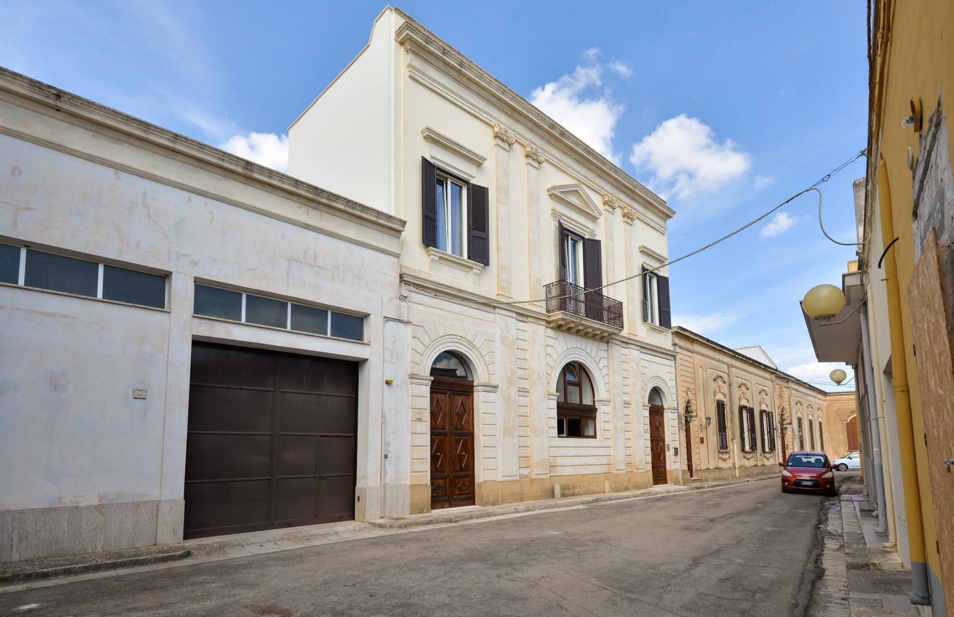 Palazzo in vendita a Squinzano