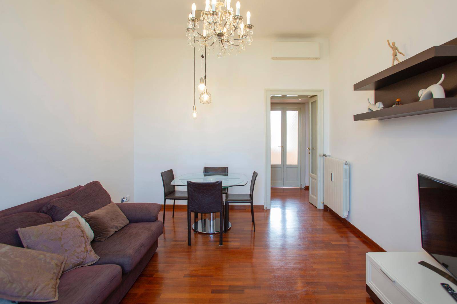 3 Rooms for rent in Milano