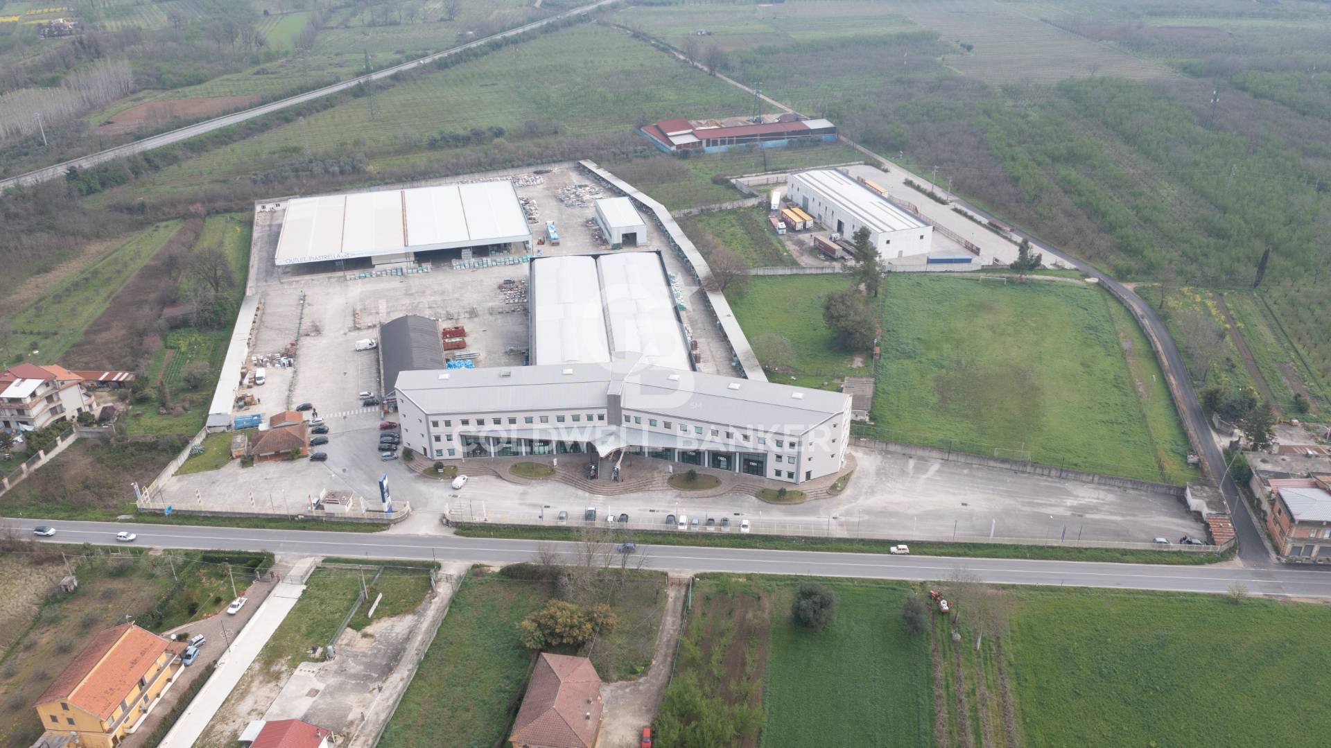 Capannone industriale in vendita a Vairano Patenora