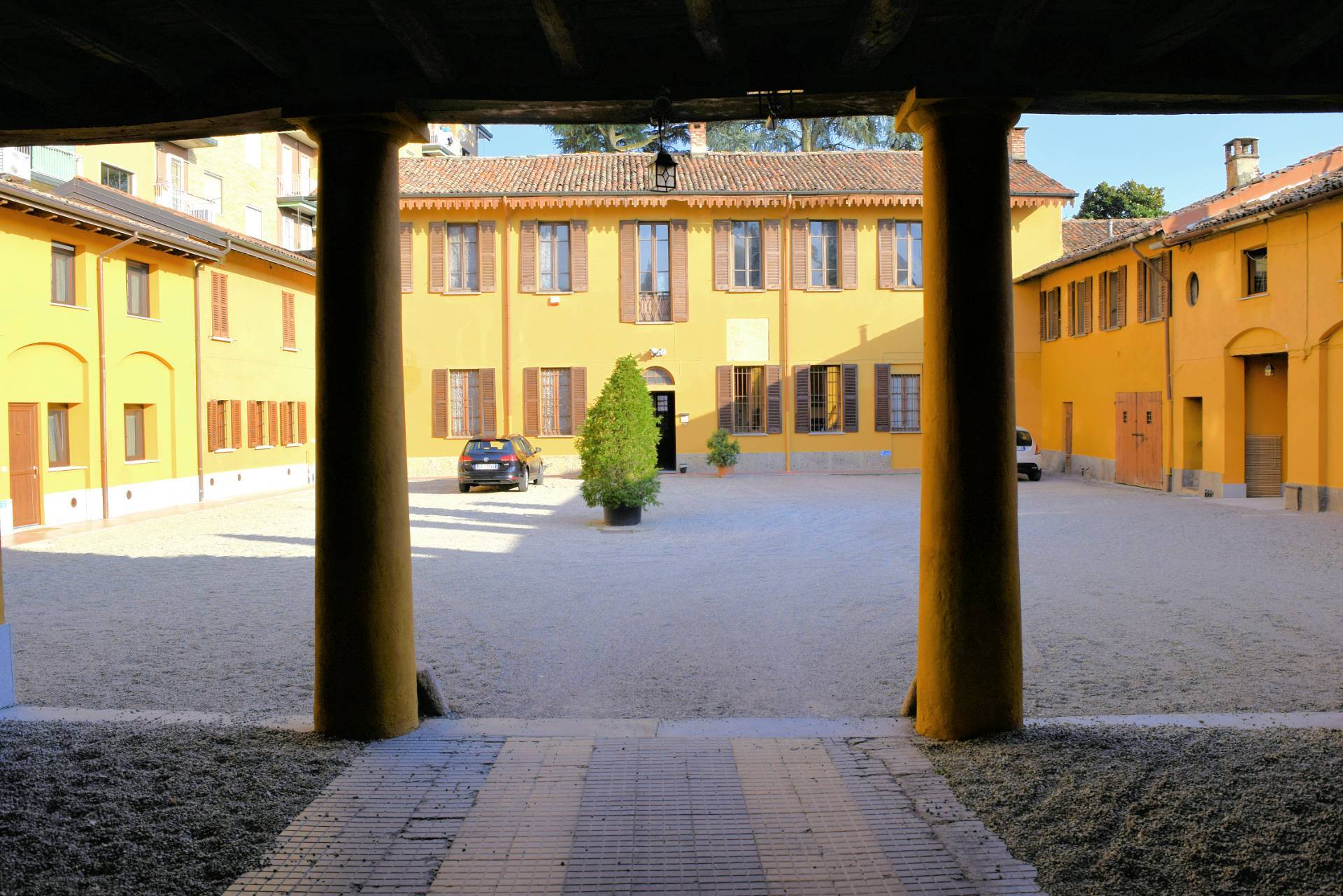 Building for sale in Trezzano sul Naviglio