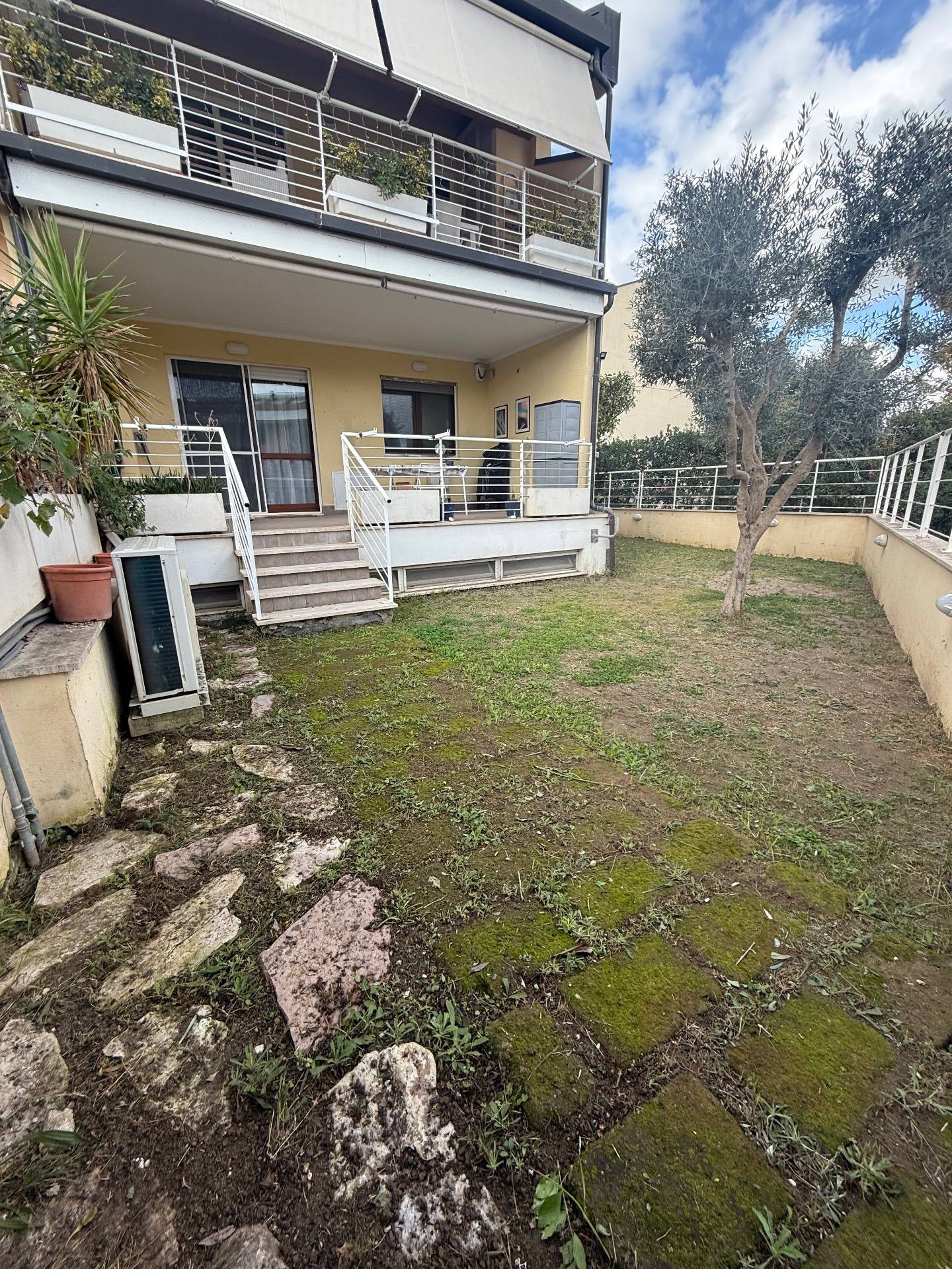 3 Rooms for sale in Roma