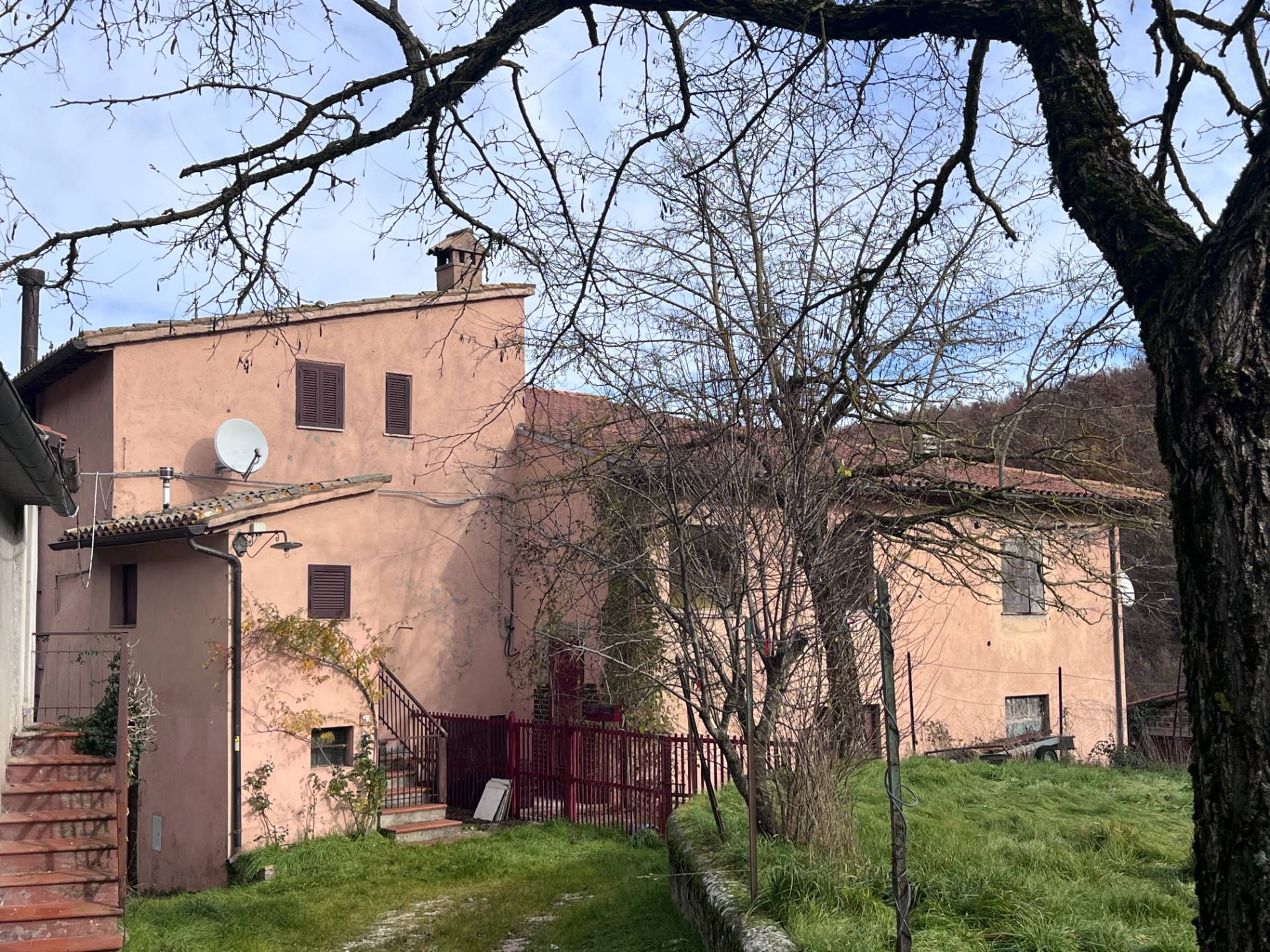 Casa semi indipendente in vendita a Campello sul Clitunno