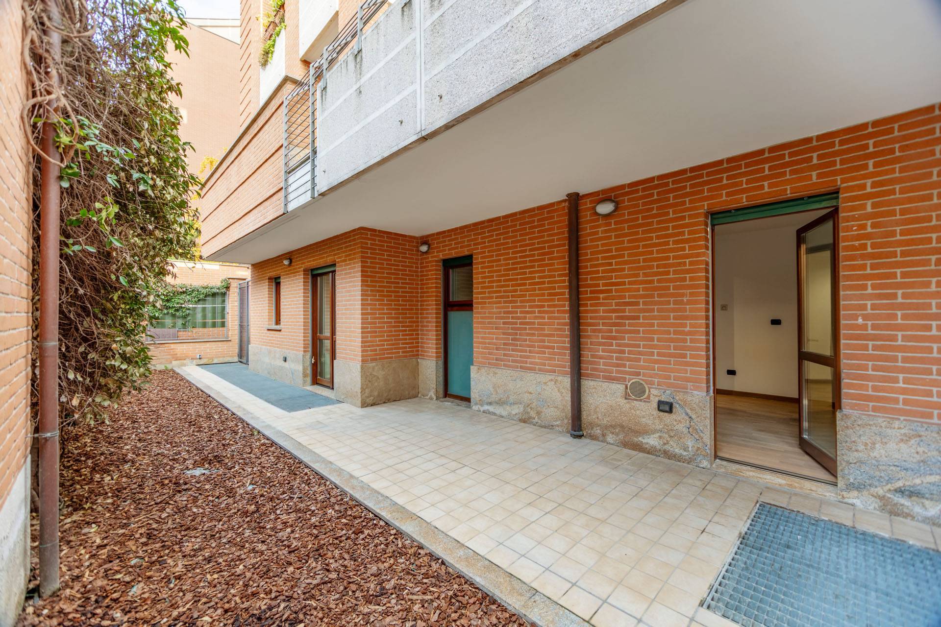 4 or more Rooms for sale in Milano