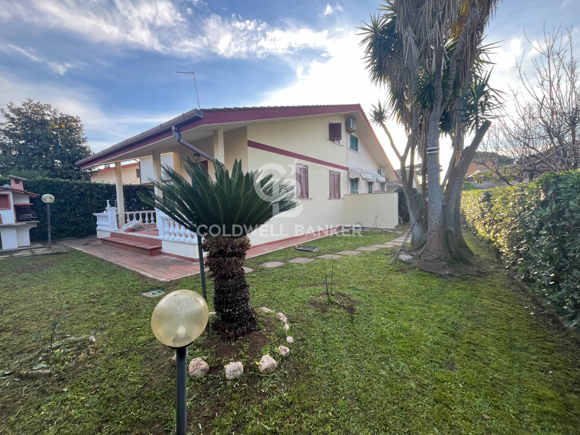 Villa bifamiliare in vendita a Ardea
