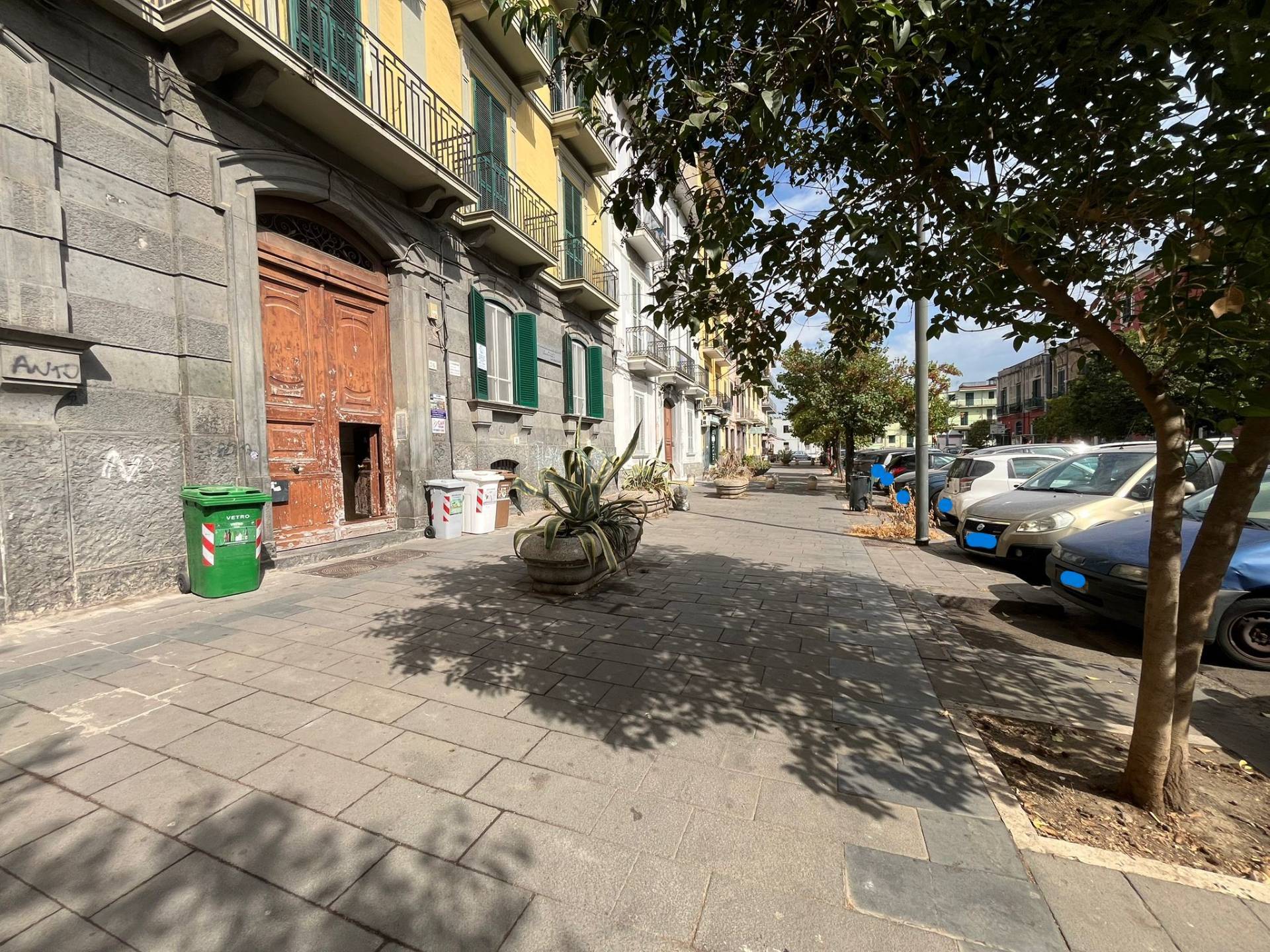 Deposito in vendita a Napoli