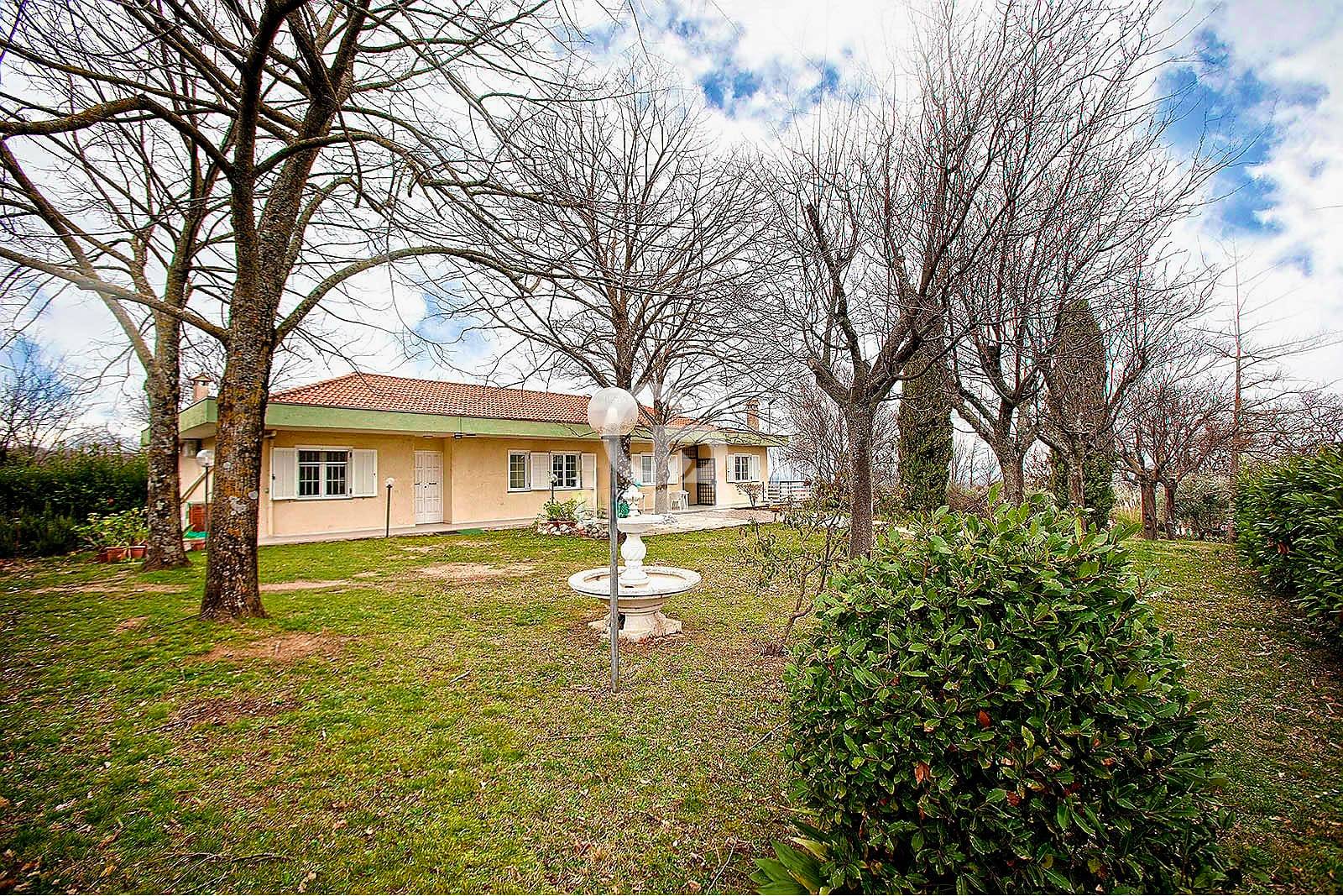Villa for sale in Viterbo