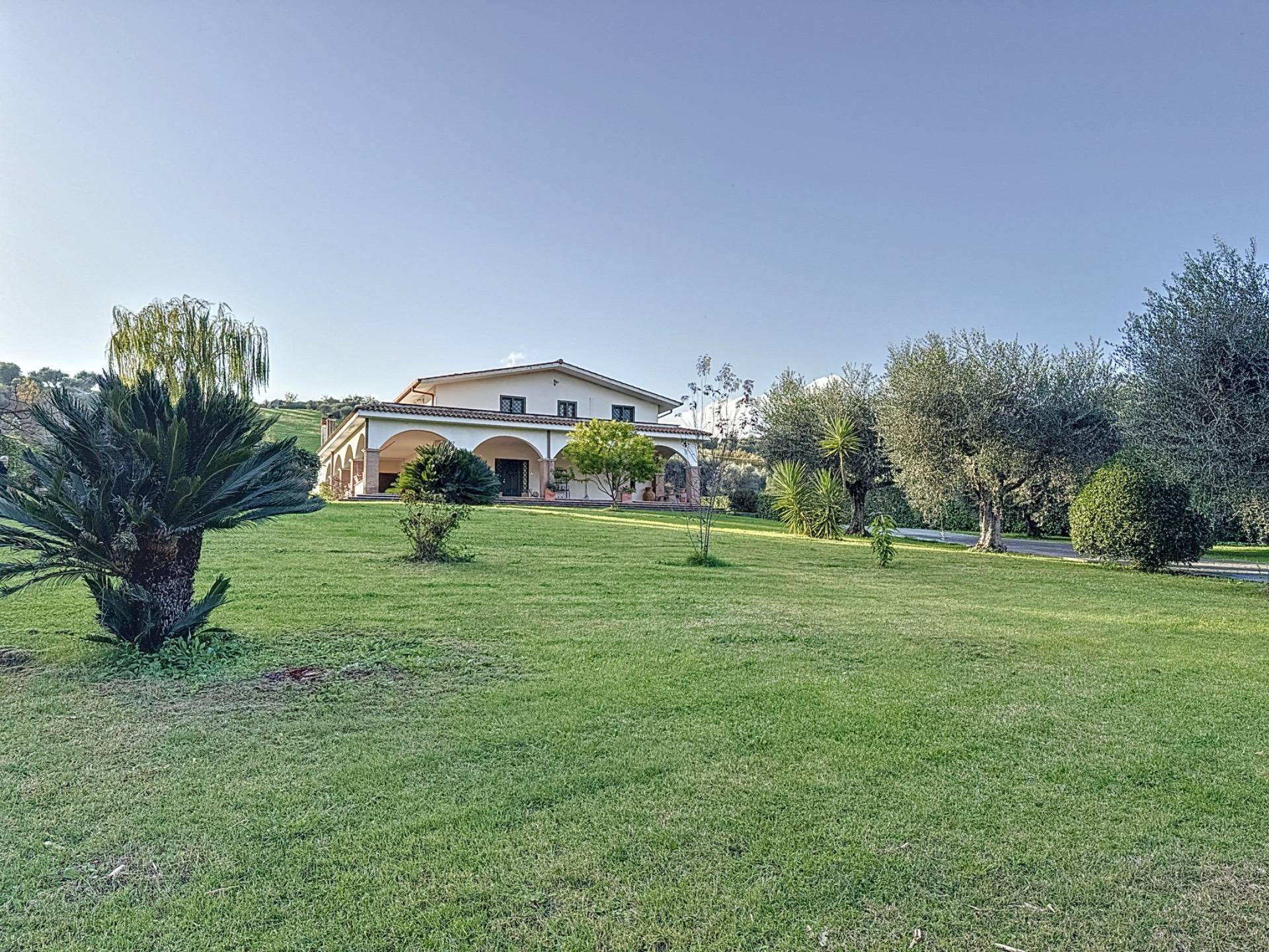 Villa for sale in Fiano Romano