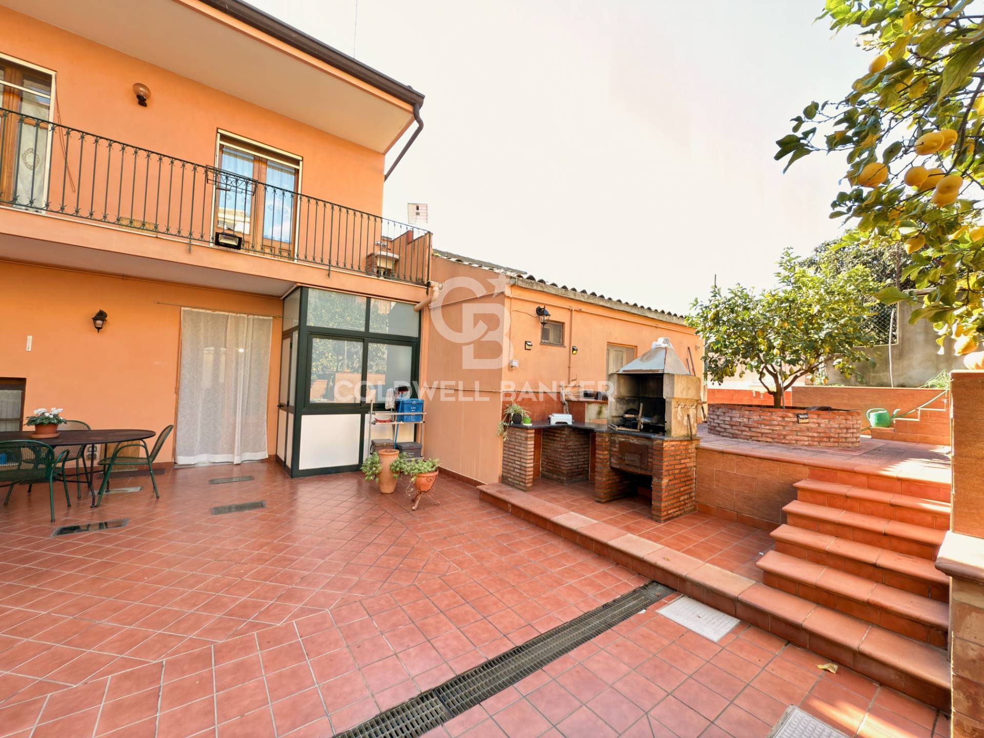 Casa indipendente in vendita a Aci Castello